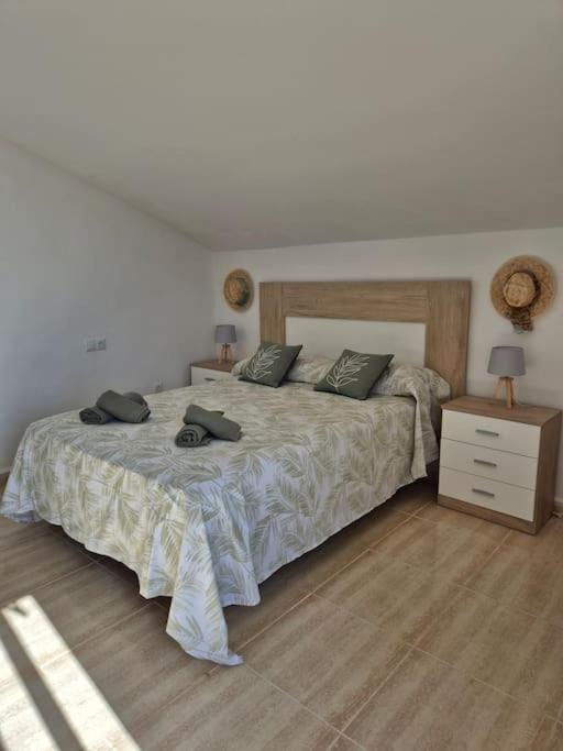 One-Bedroom Apartment photo 2
