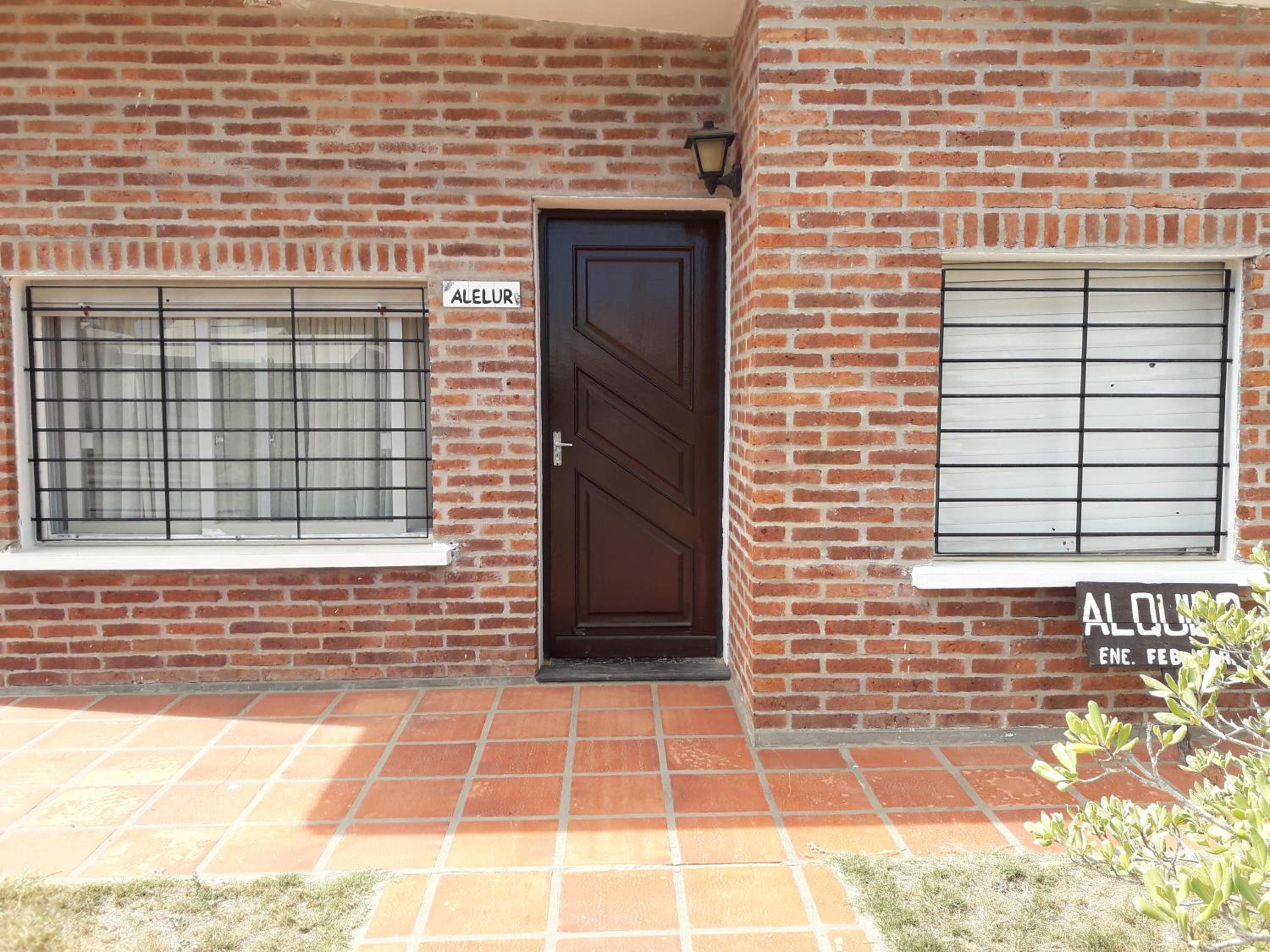 Three-Bedroom House photo 1