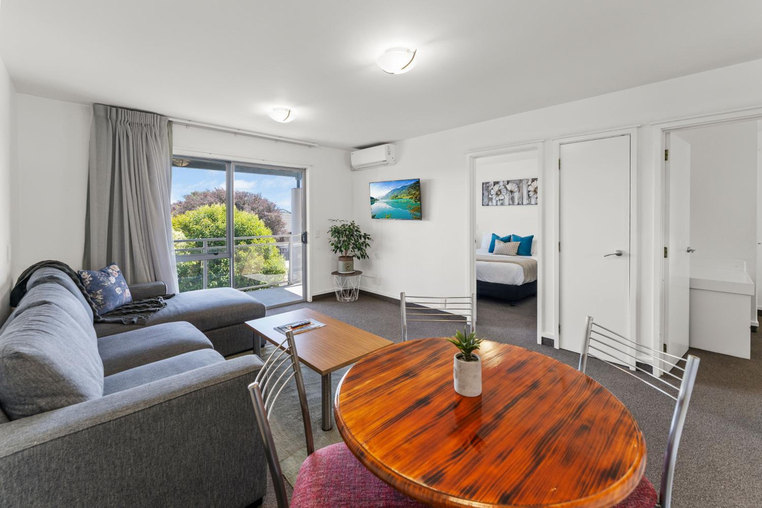 Two-Bedroom Apartment - Photo 6