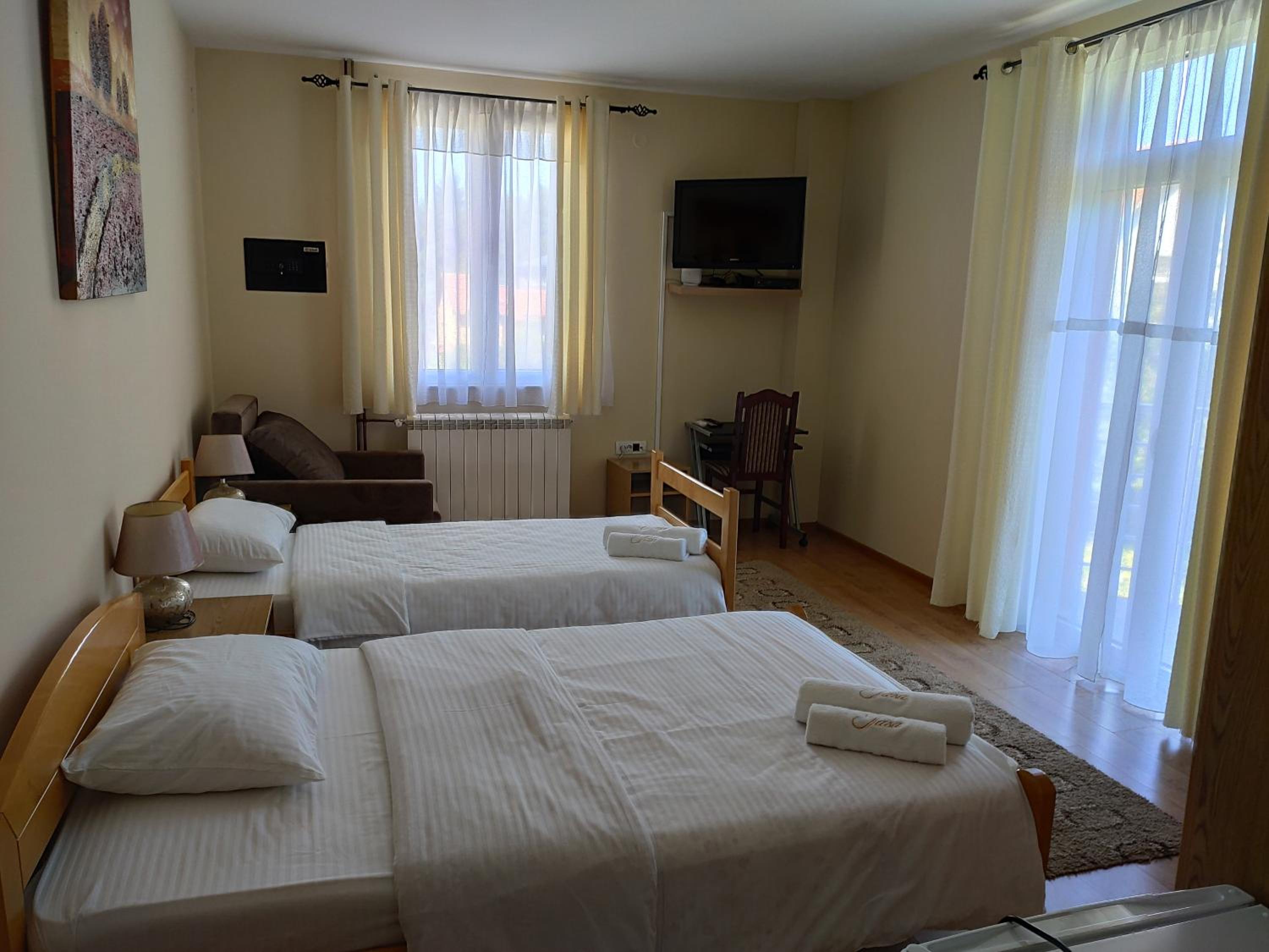 Double Room photo 3