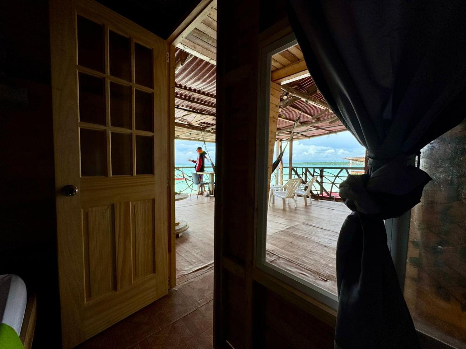 Deluxe Double Room with Side Sea View photo 2