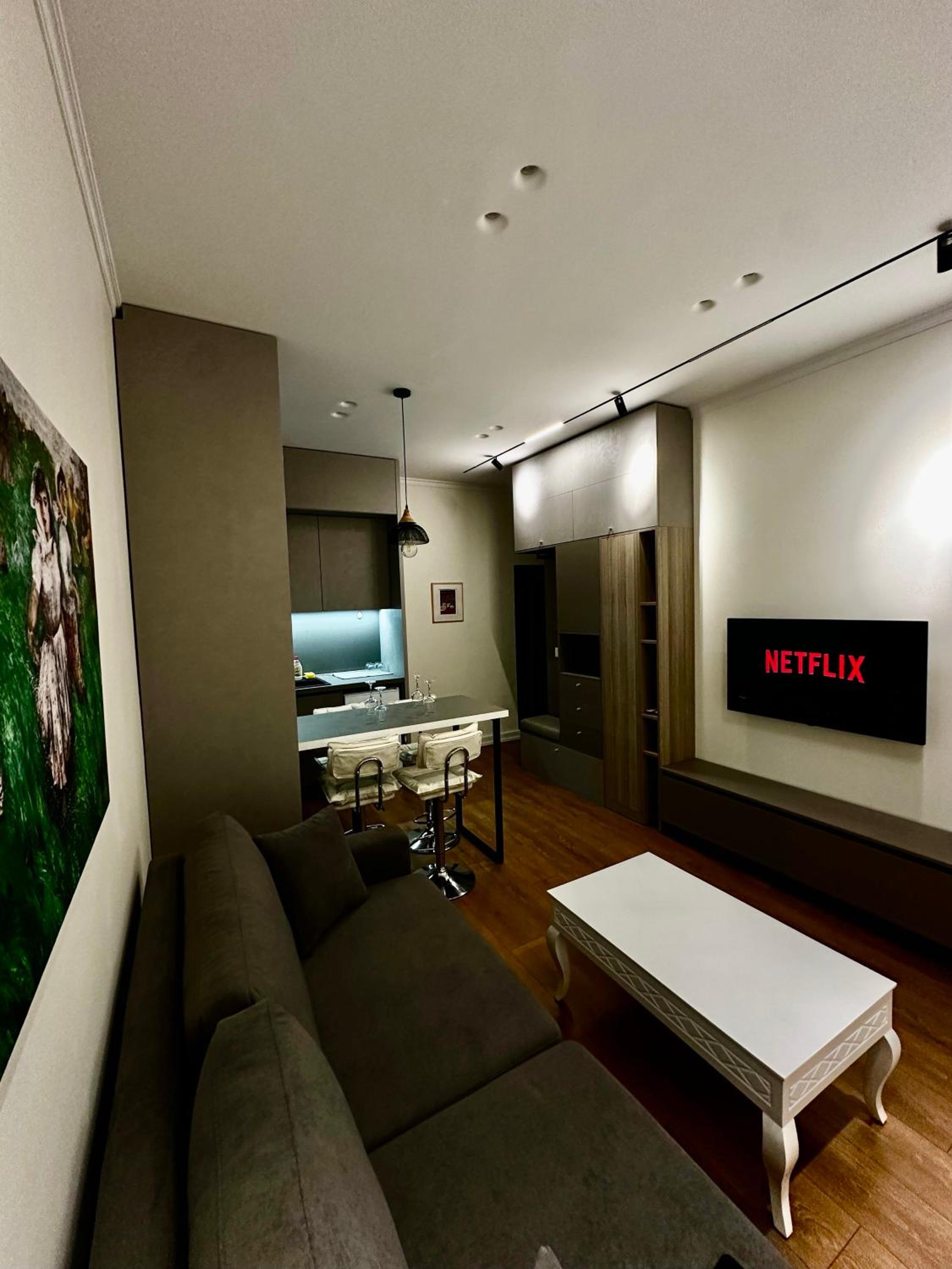 One-Bedroom Apartment