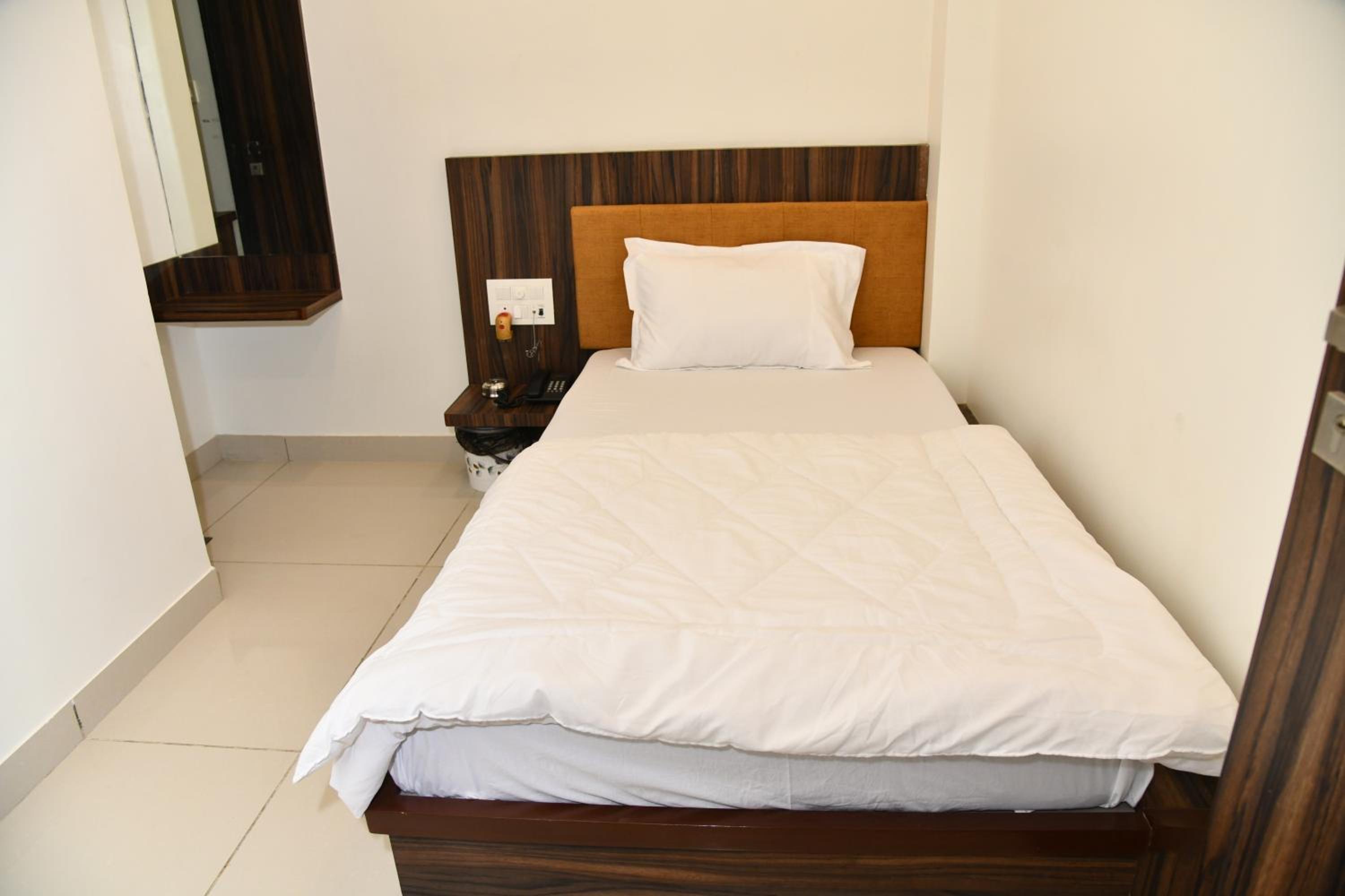 Single Room with Private Bathroom