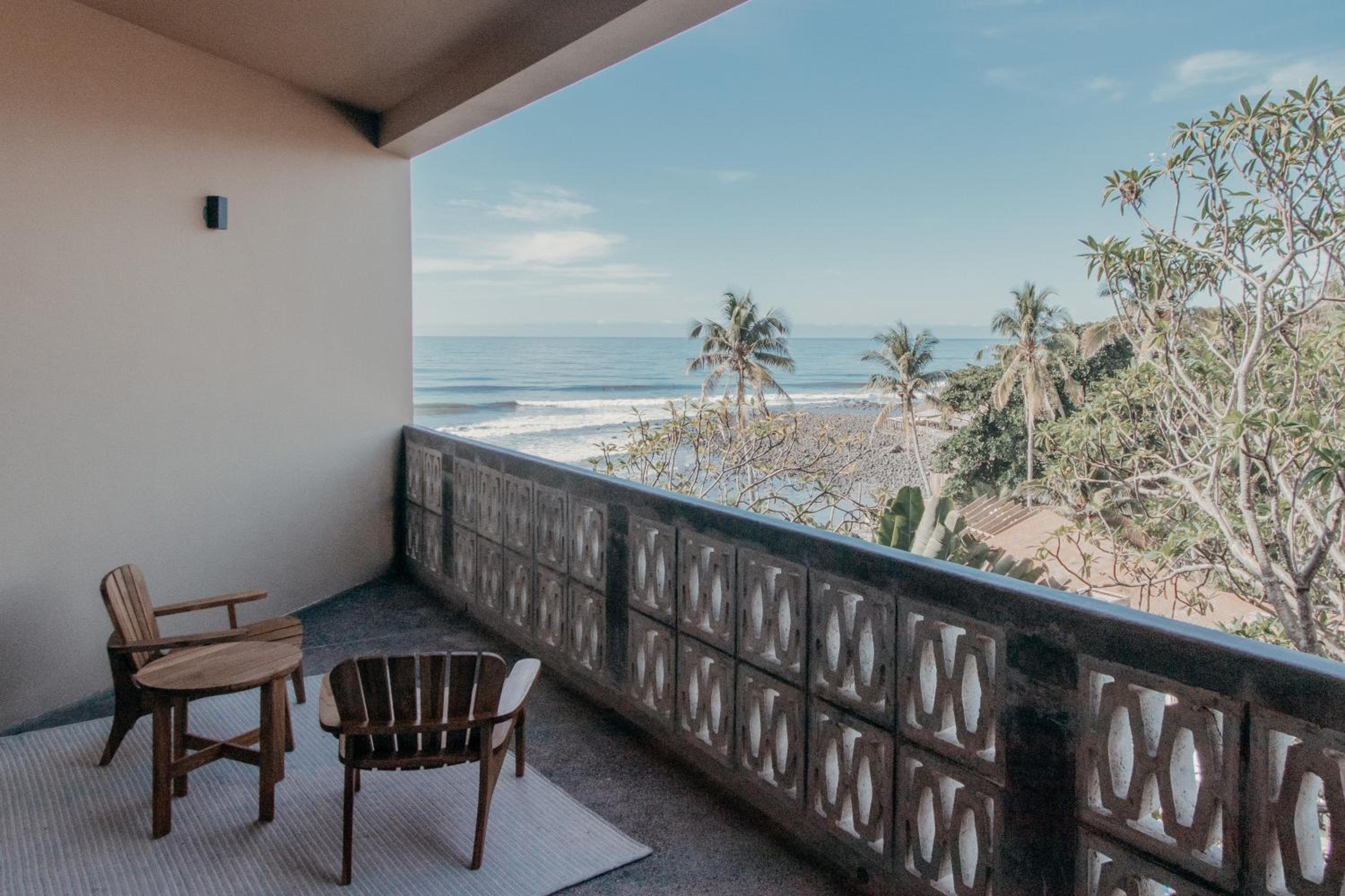 One-Bedroom Apartment with Balcony and Sea View