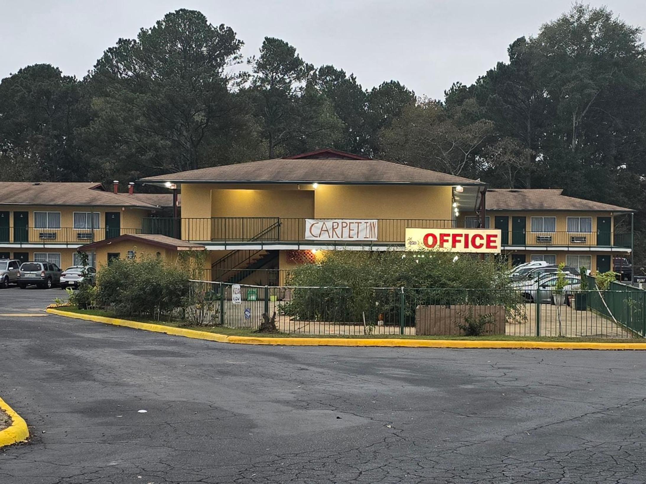 Standard Queen Room - Photo 4