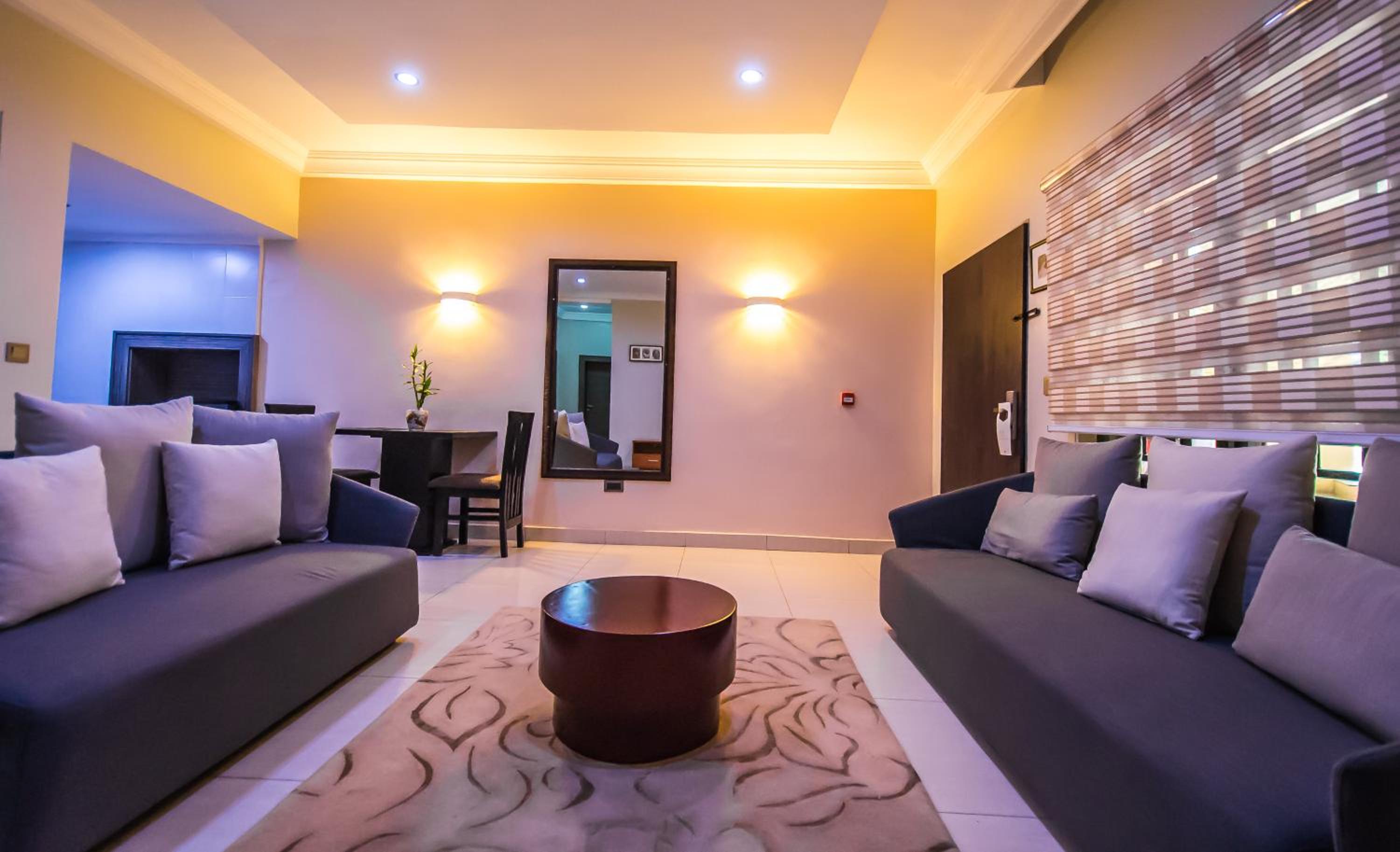 Deluxe Two-Bedroom Apartment with Garden View photo 3