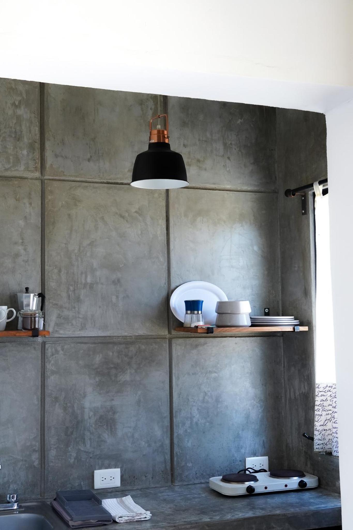 One-Bedroom Apartment - Photo 3