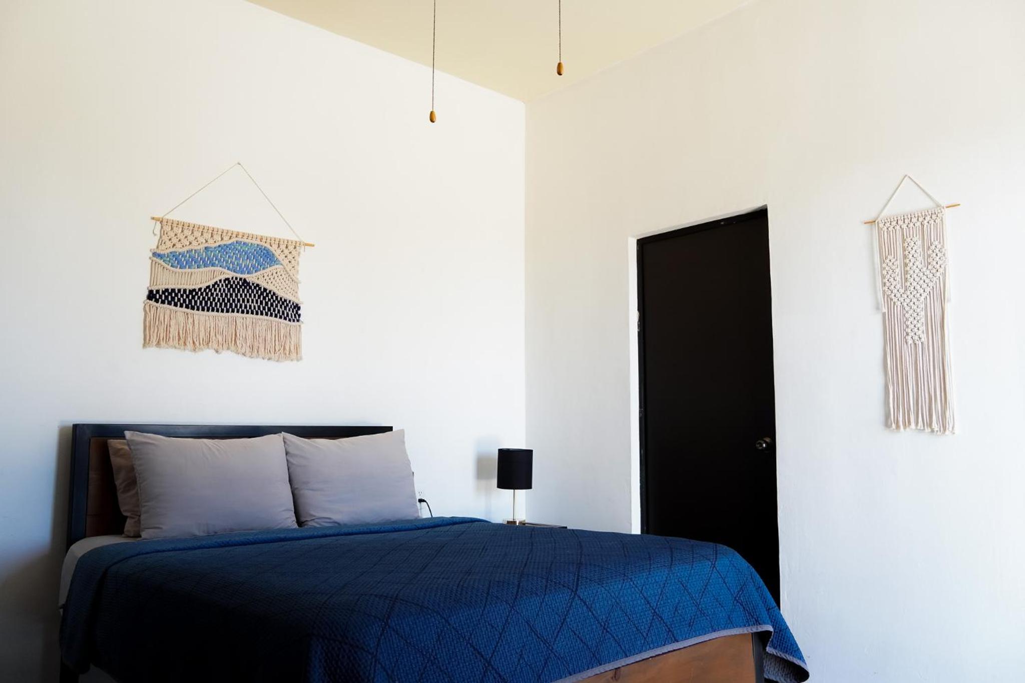 One-Bedroom Apartment - Photo 4