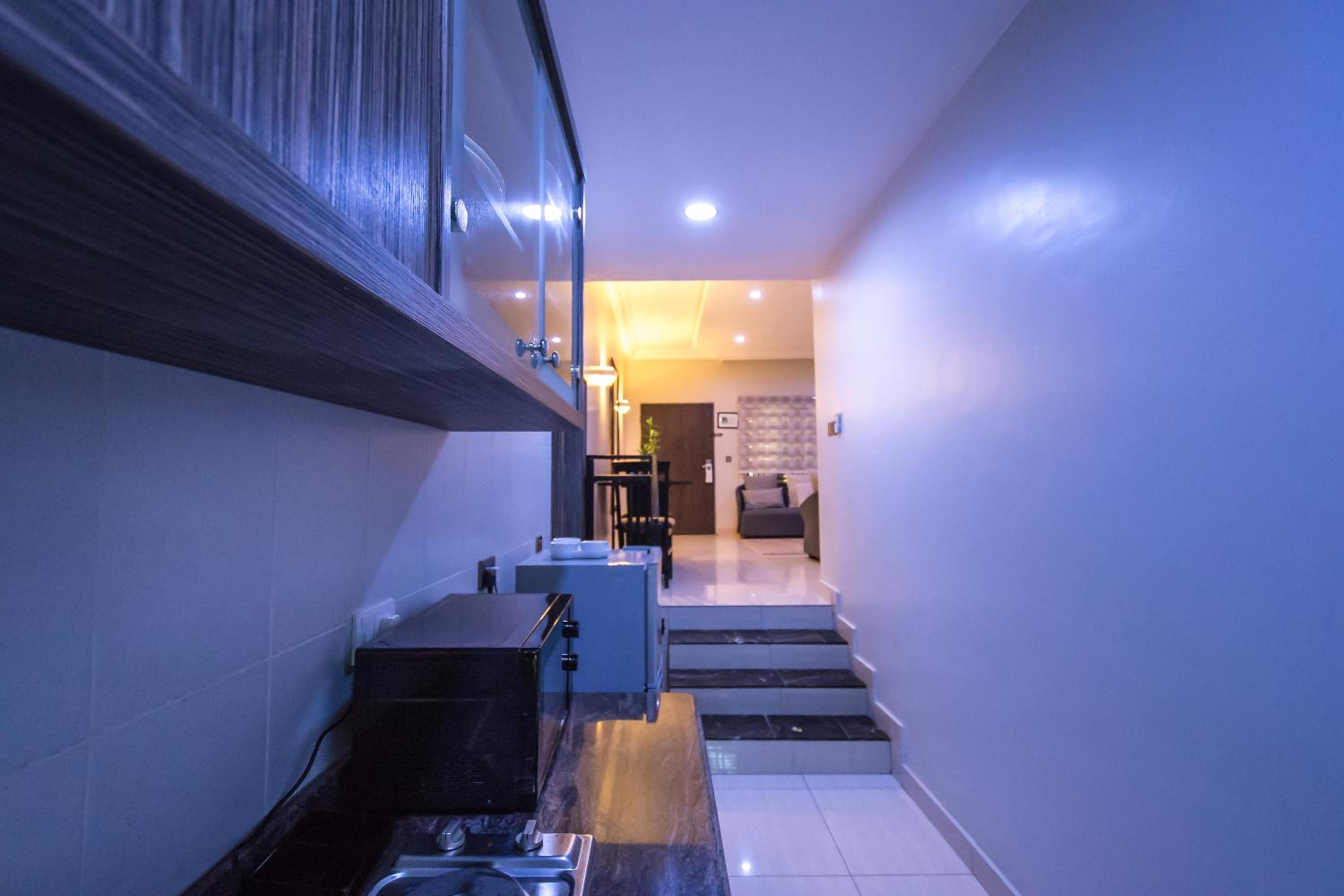 Deluxe Two-Bedroom Apartment with Garden View photo 2