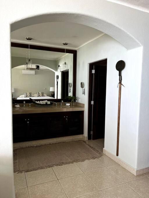 Three-Bedroom Apartment - Oceanfront photo 3