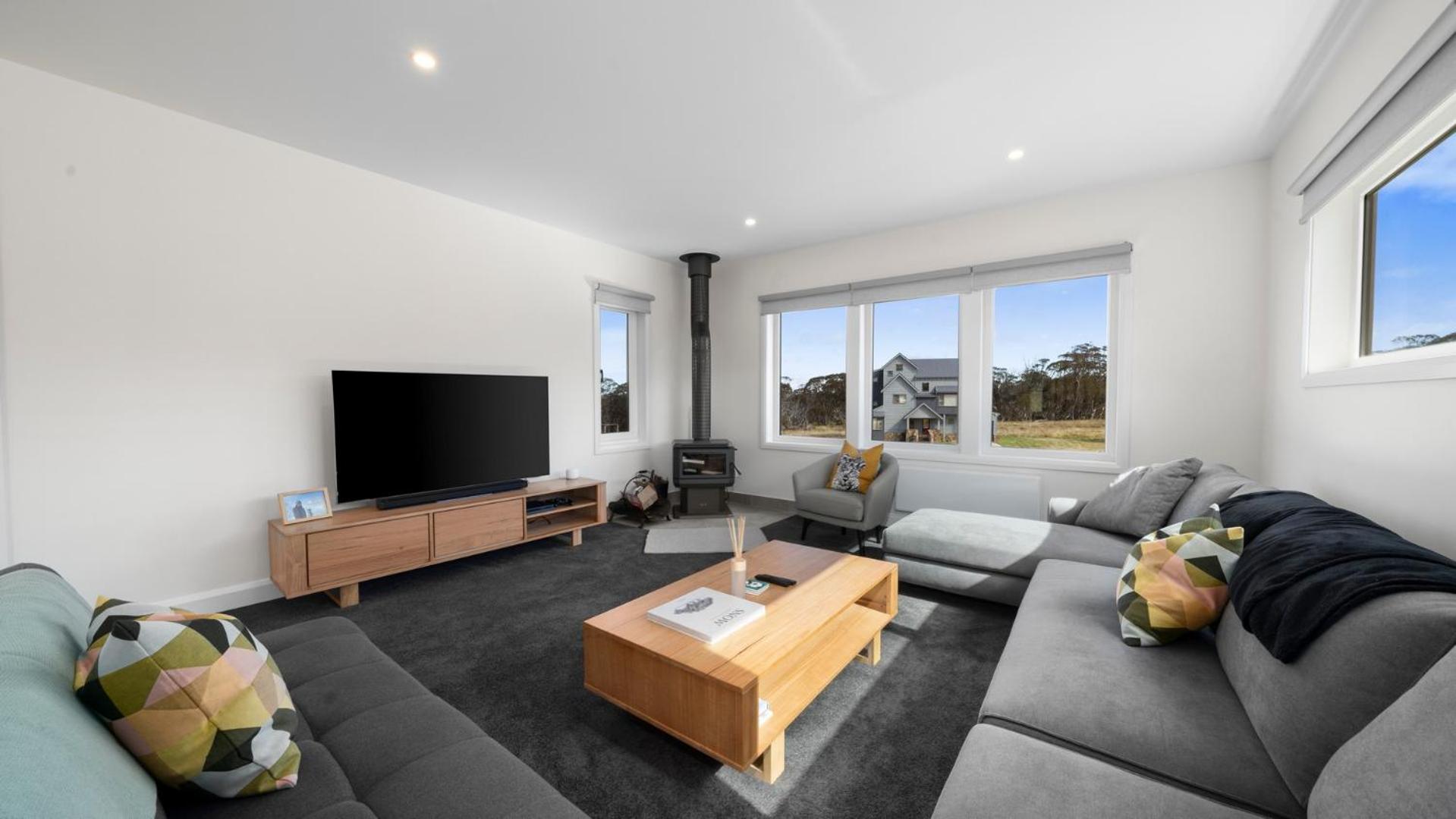 Three-Bedroom Chalet photo 2