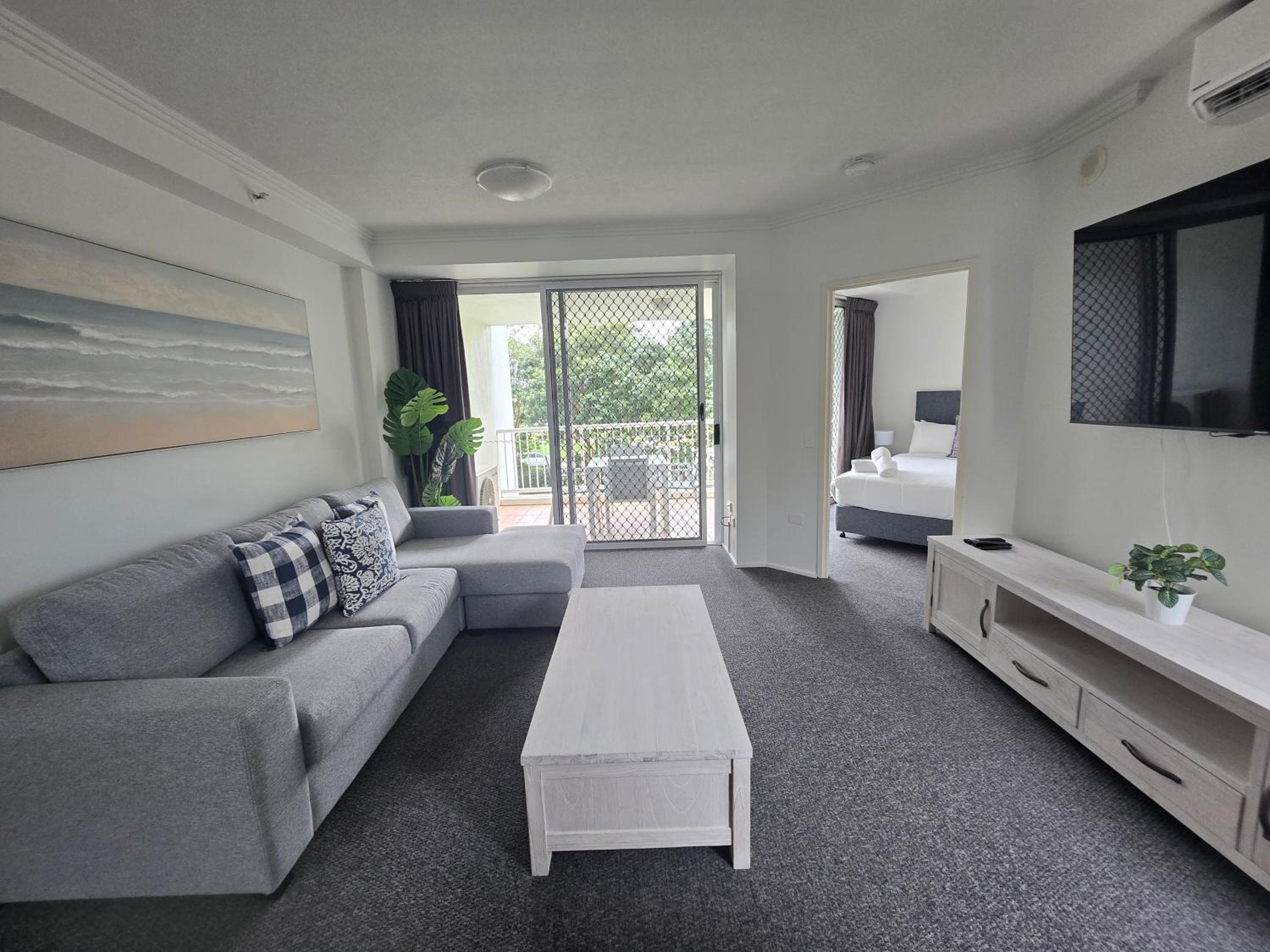One-Bedroom Apartment with Garden View