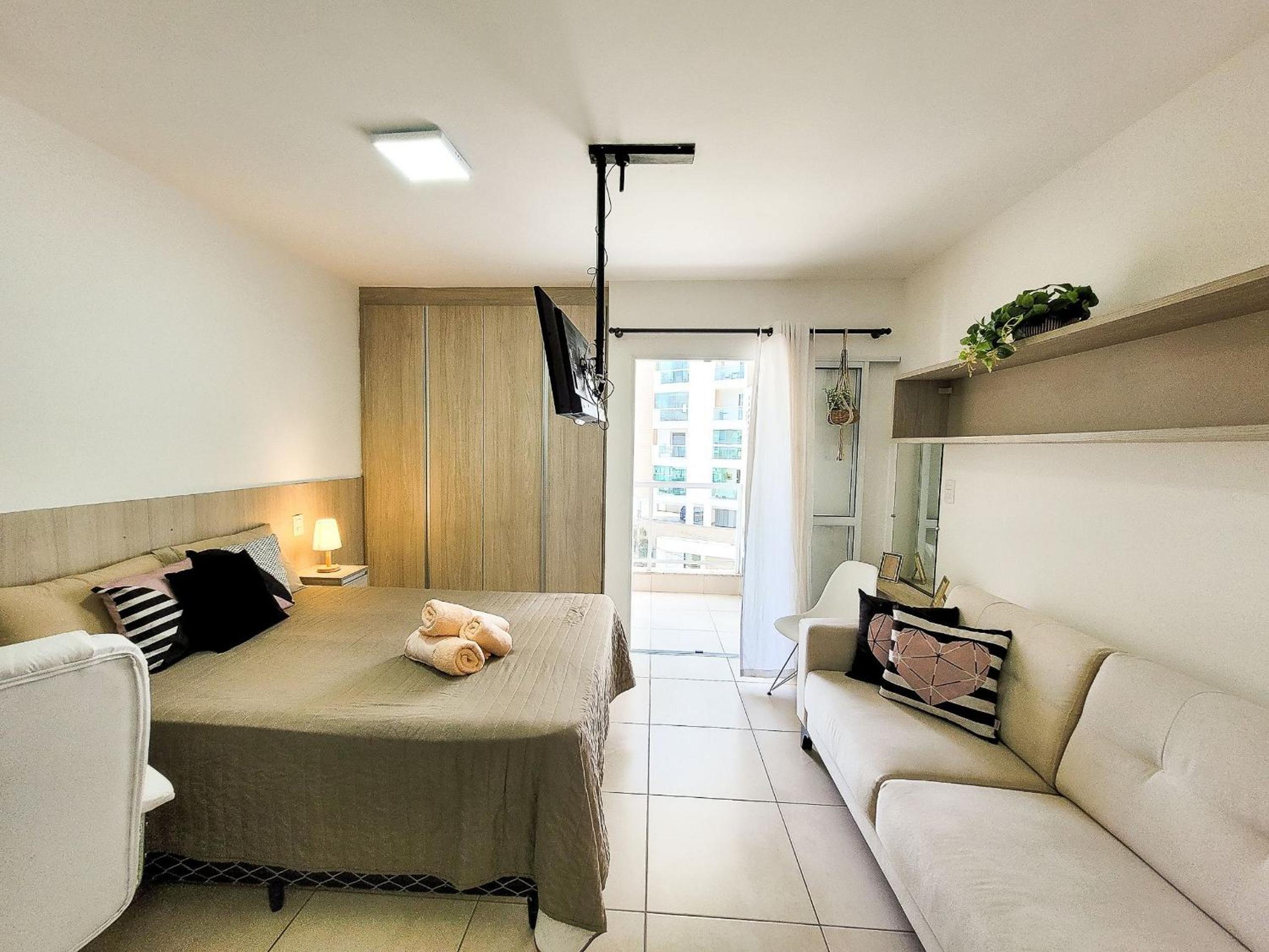 One-Bedroom Apartment photo 2
