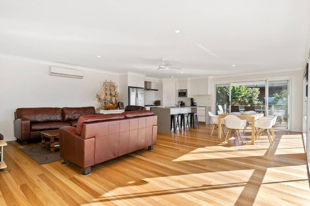 Three-Bedroom House photo 1