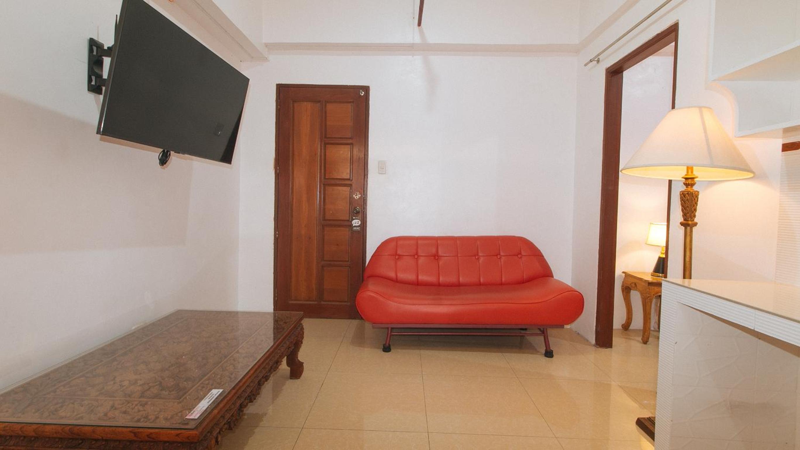 Deluxe Room - Photo 15