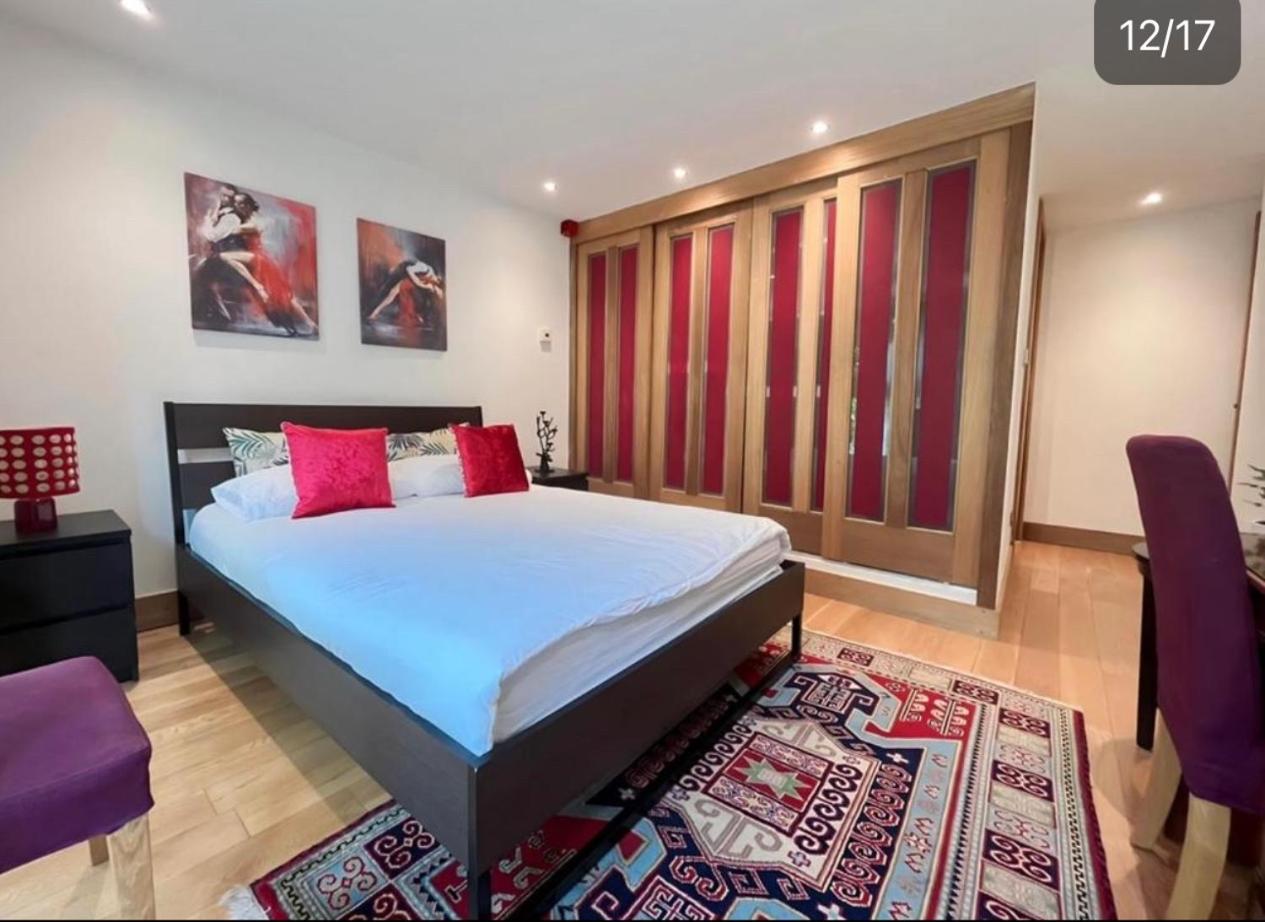 Two-Bedroom Deluxe Apartment With Balcony