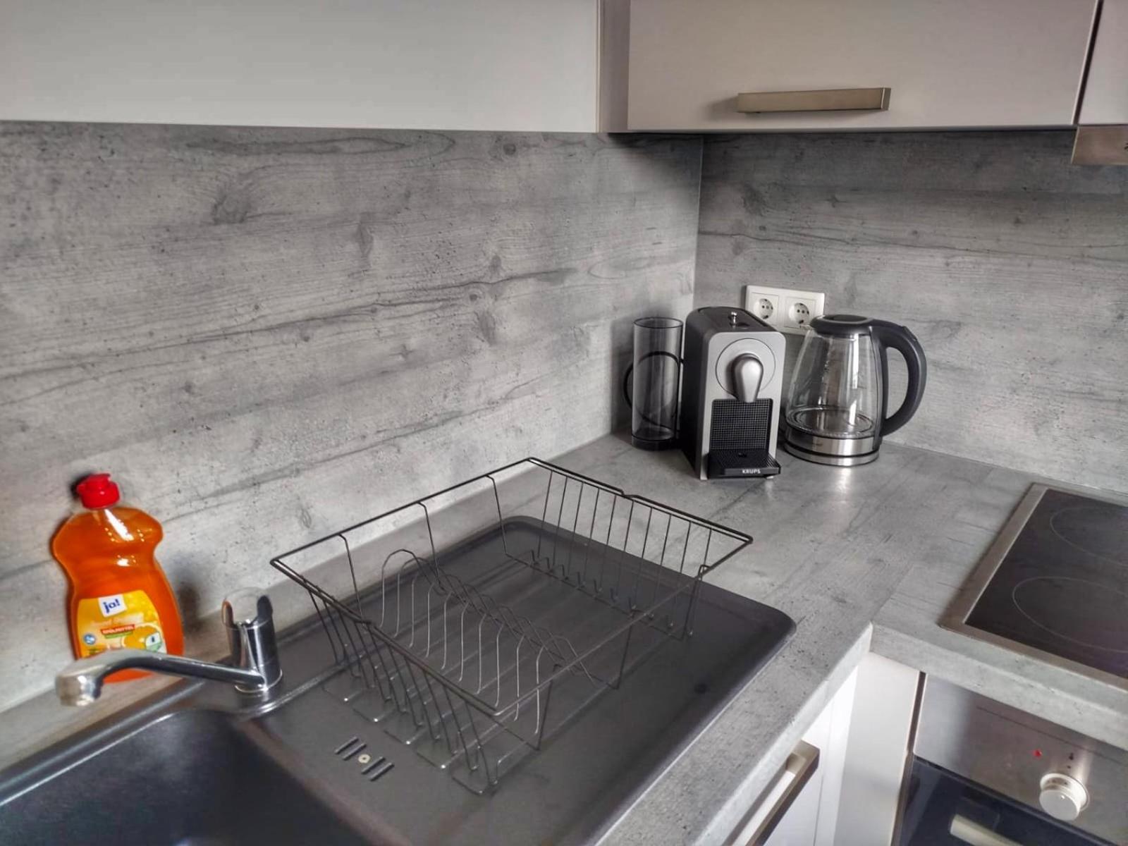 One-Bedroom Apartment - Photo 12
