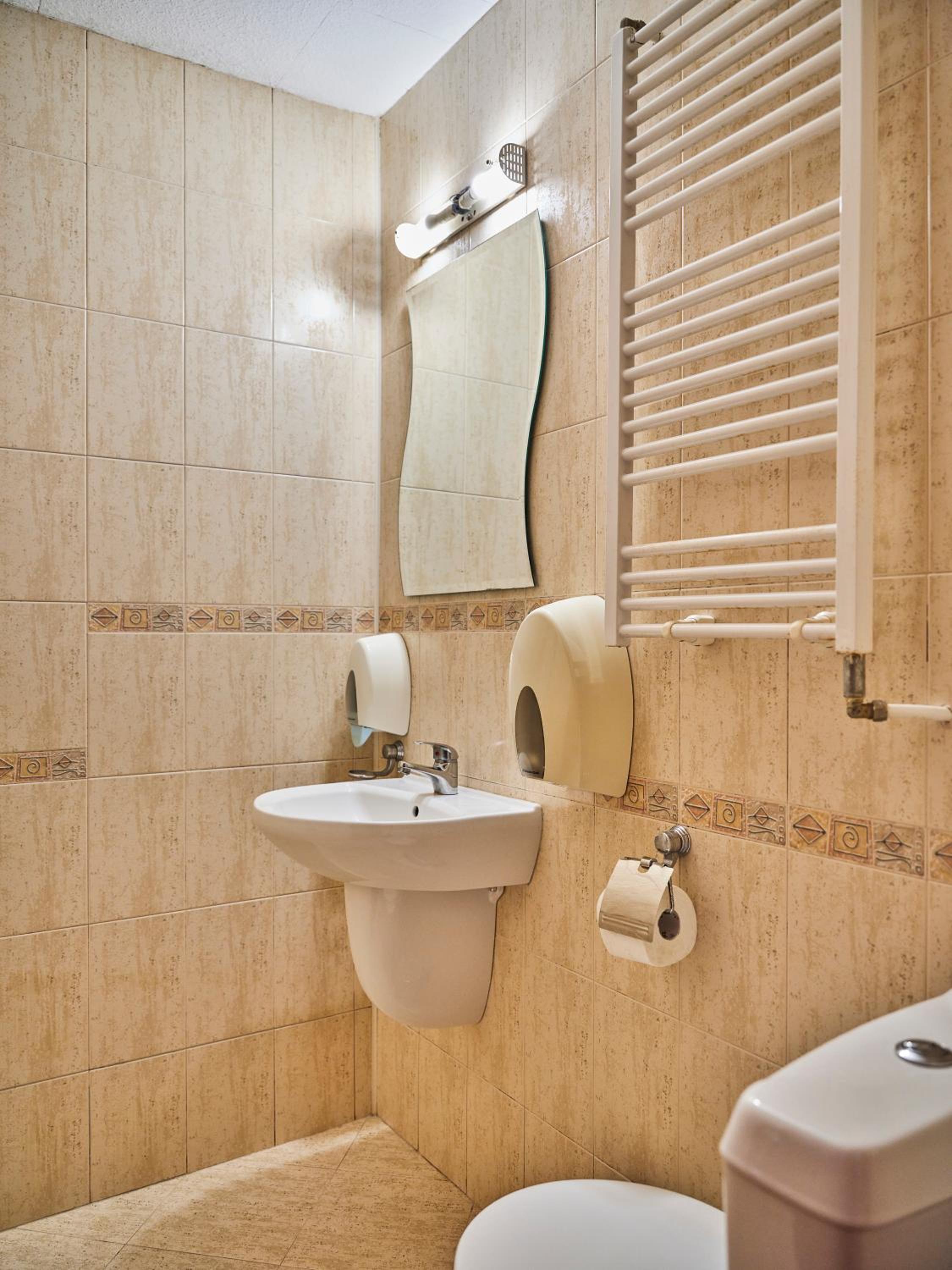 Double or Twin Room photo 3
