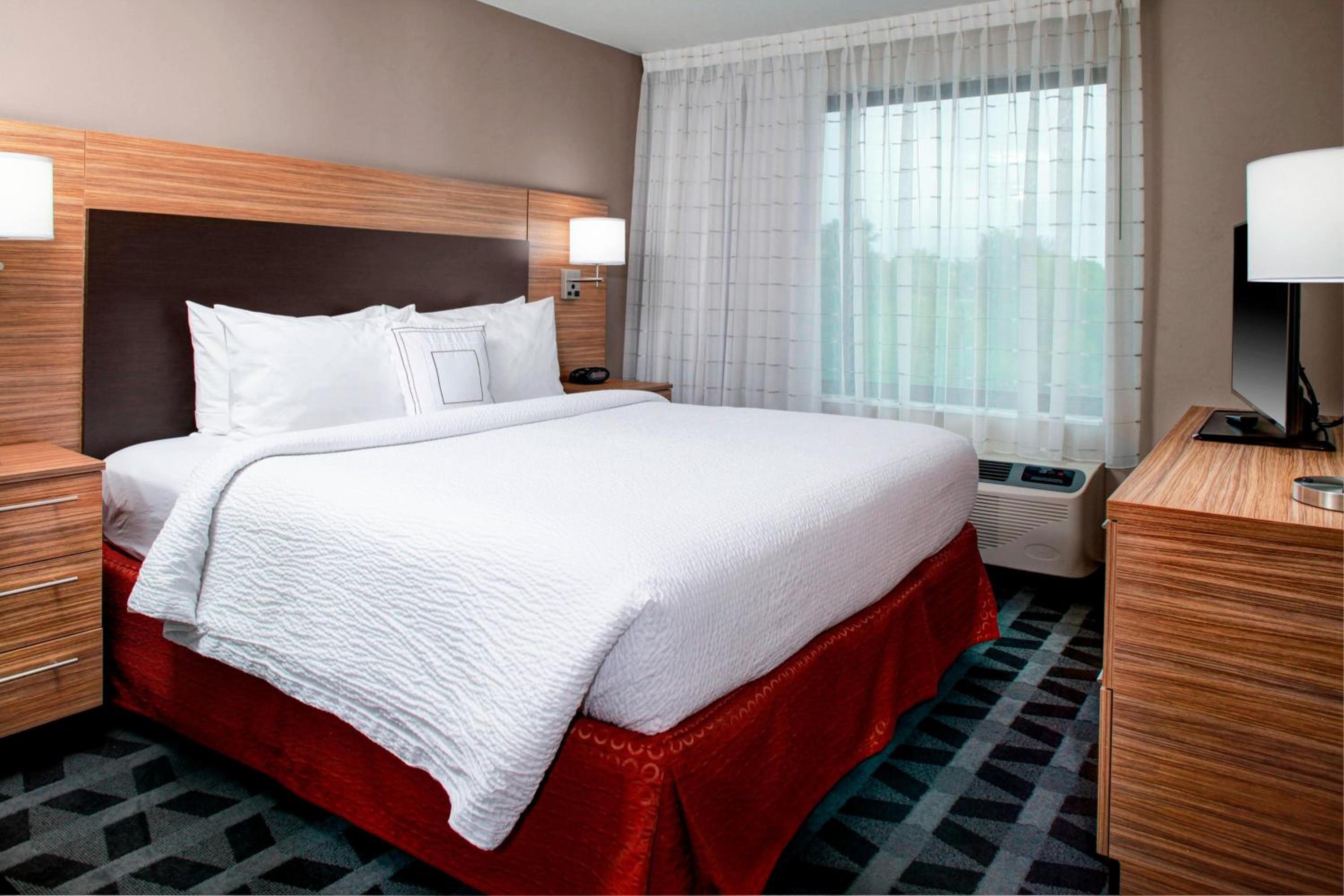 One-Bedroom King Suite