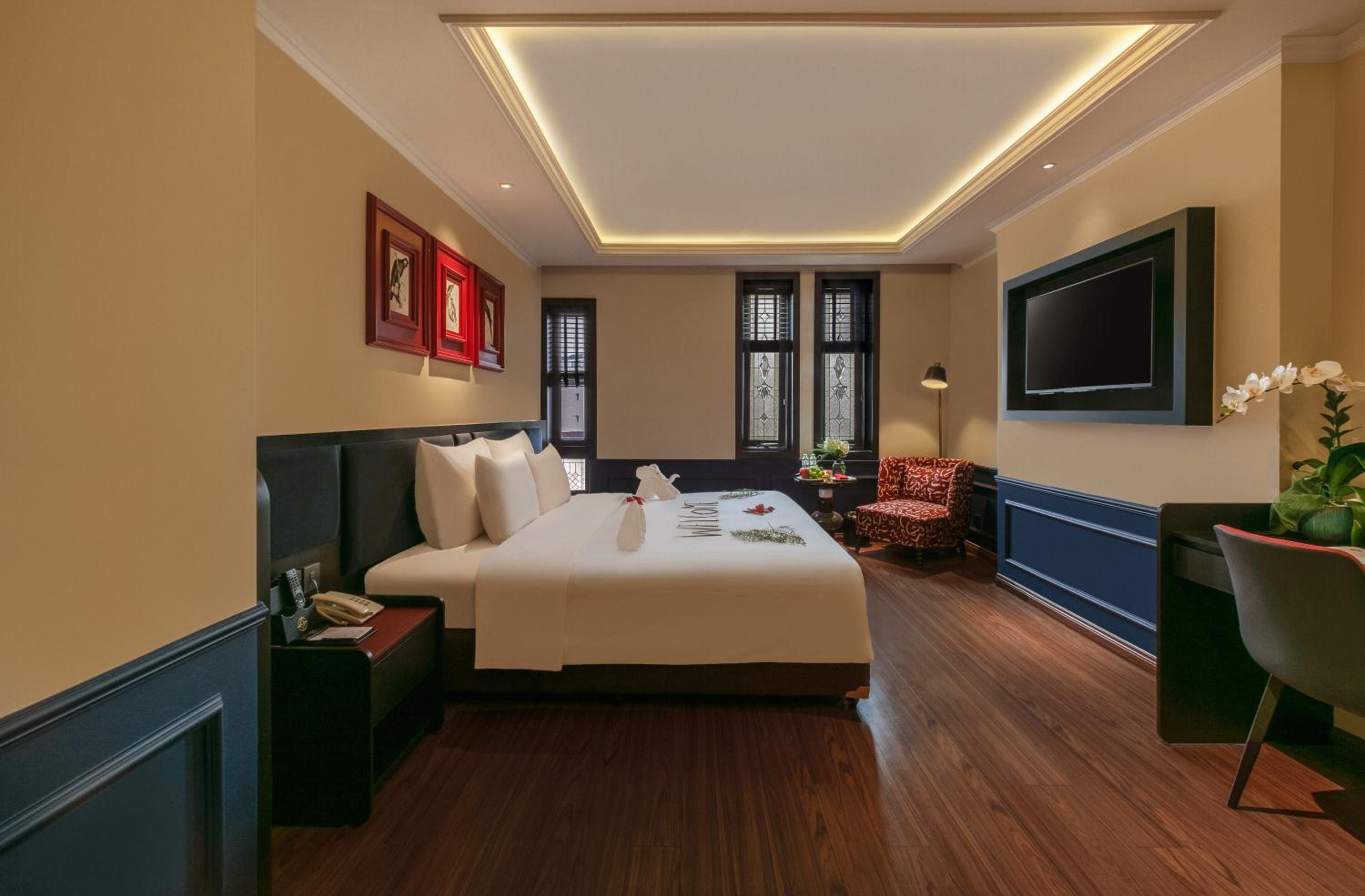 Junior Double Room - Window - City View photo 1