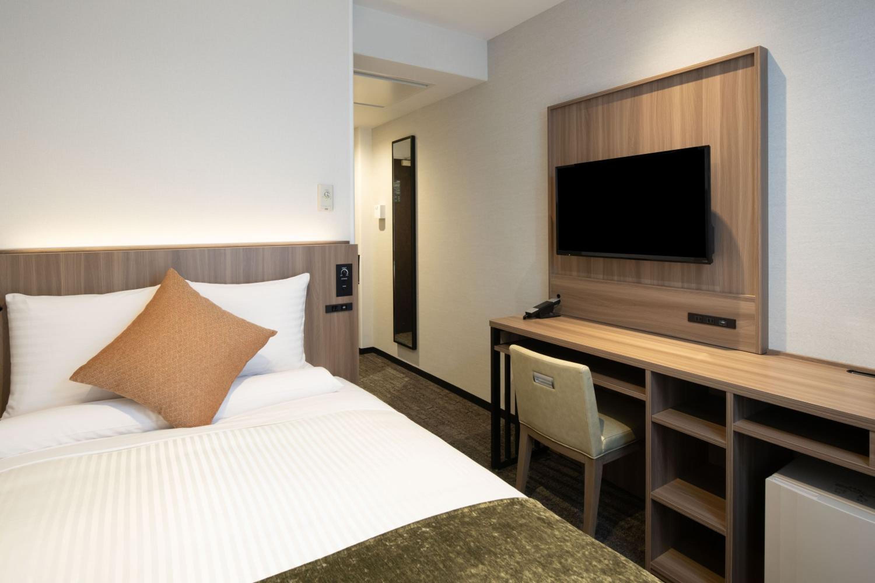 Standard Semi Double - Eco Plan - No Room Cleaning Service