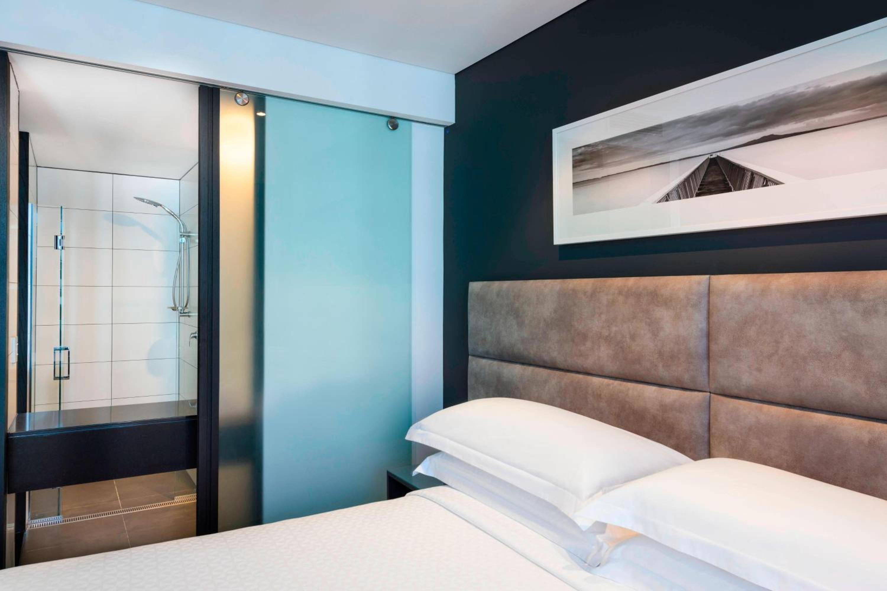 Superior Sky Tower Room with King Bed photo 1