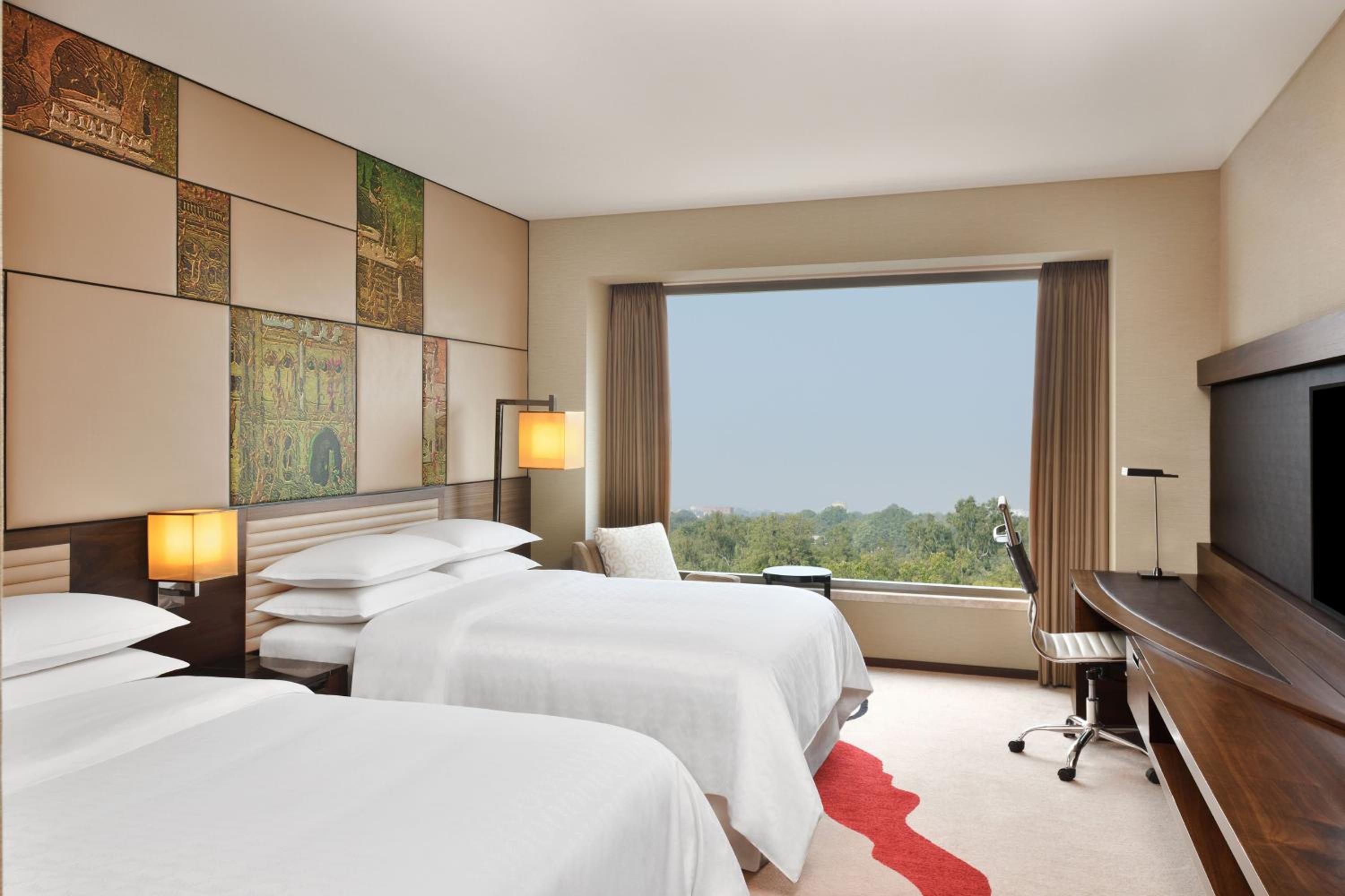 Deluxe Room Twin Bed with City View - Photo 4
