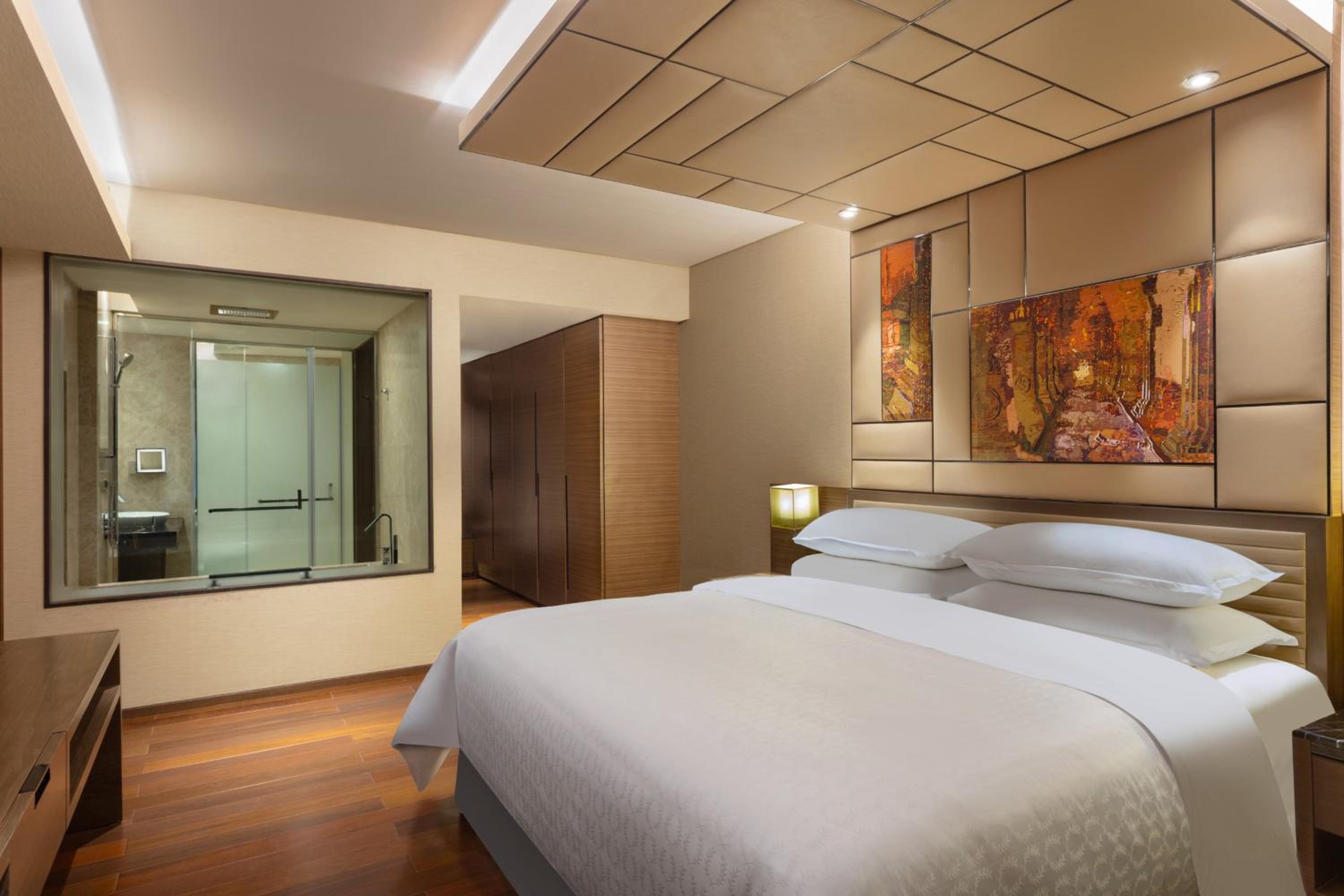 Junior Study Suite with Club lounge access - Photo 6