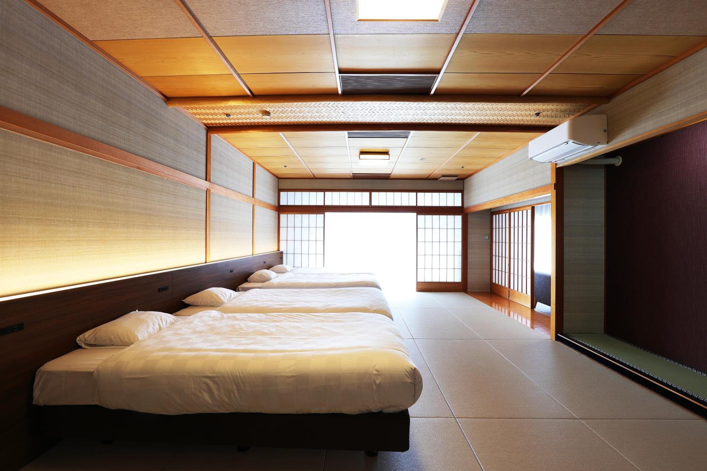 Quadruple Room with Shared Bathroom
