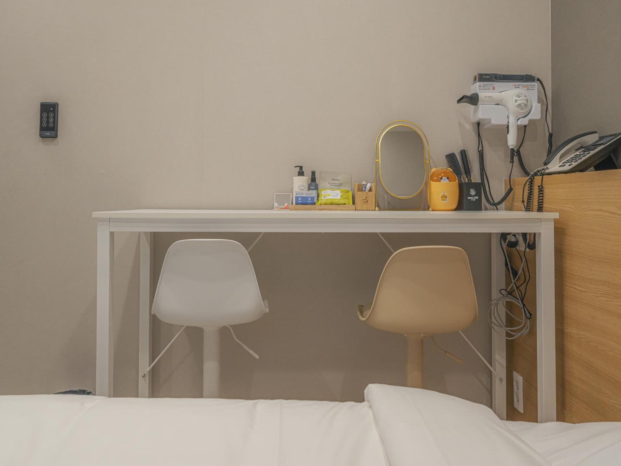 Business Double Room with Gym Access photo 2