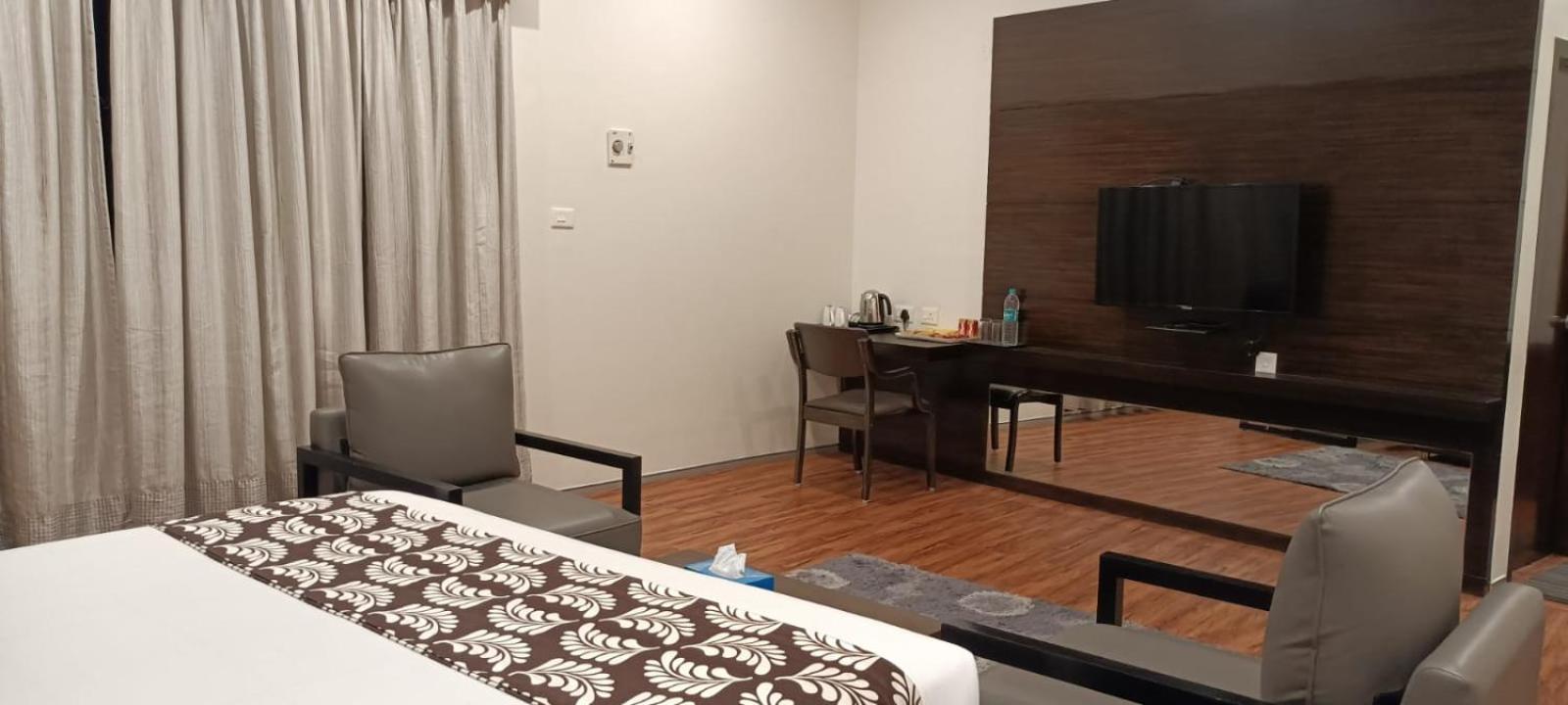 Economy Double Room photo 3