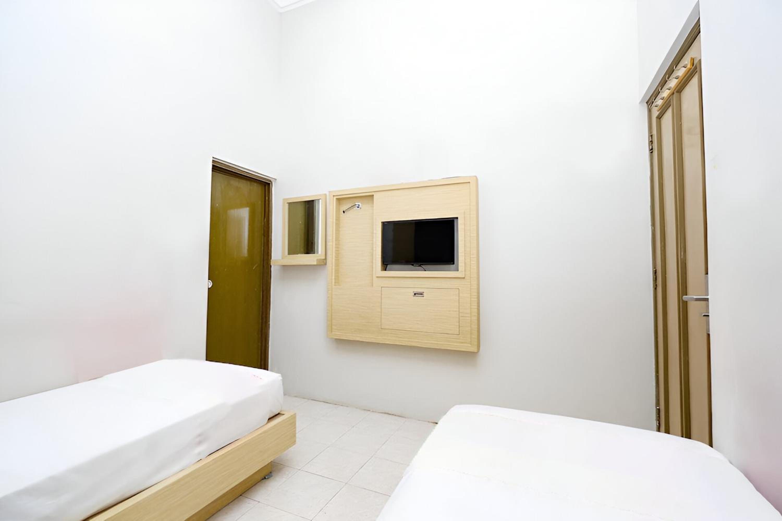 Standard Twin Room photo 1