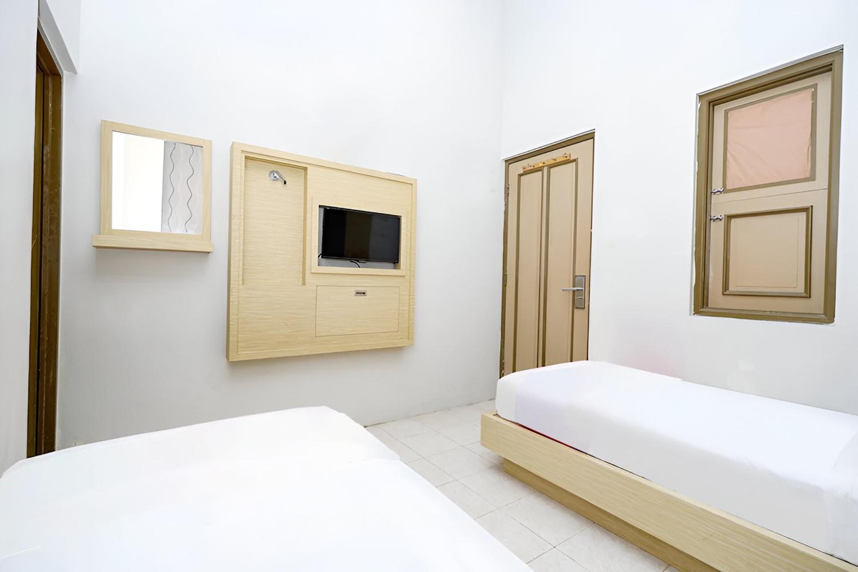 Standard Twin Room photo 3