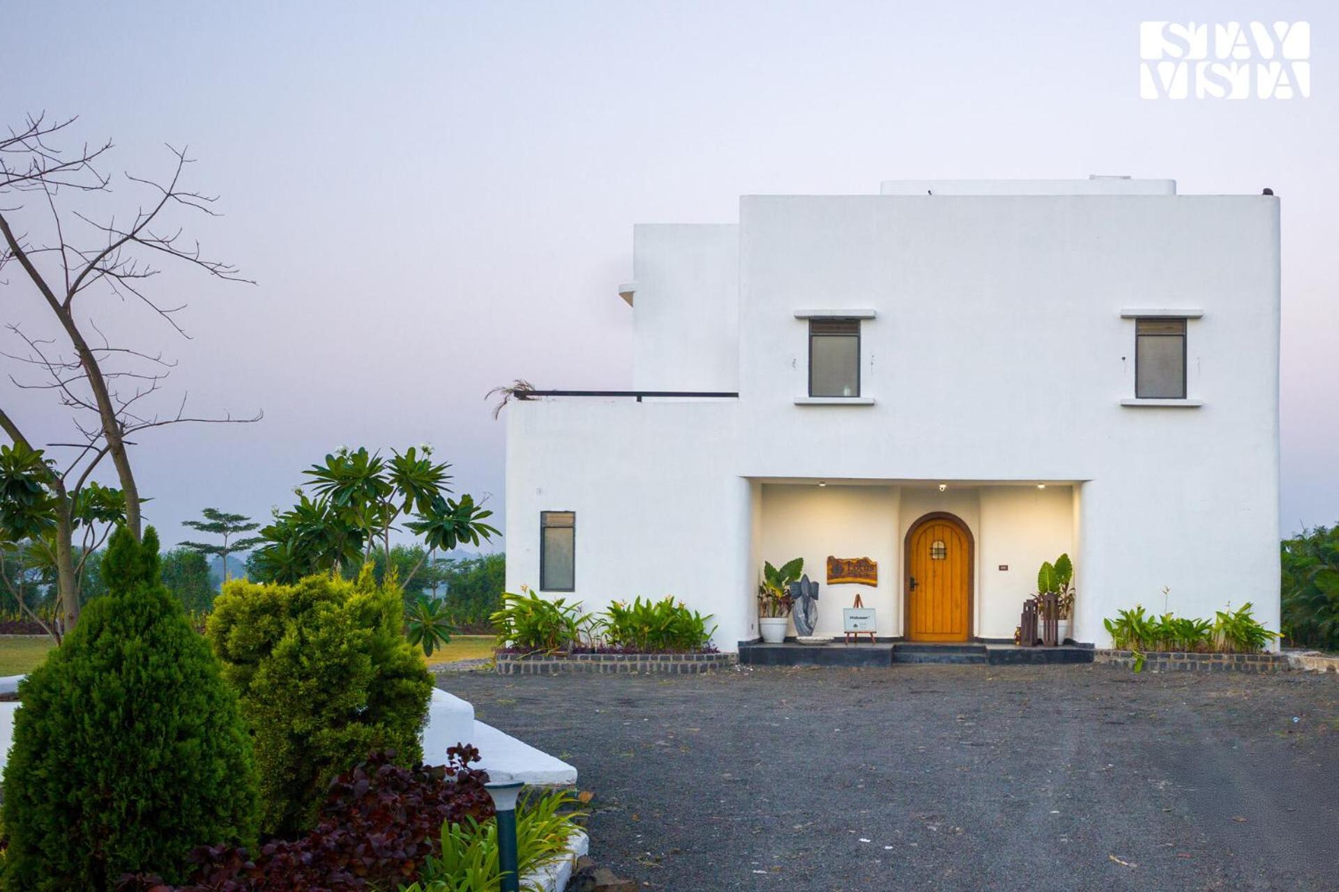 Villa photo 2