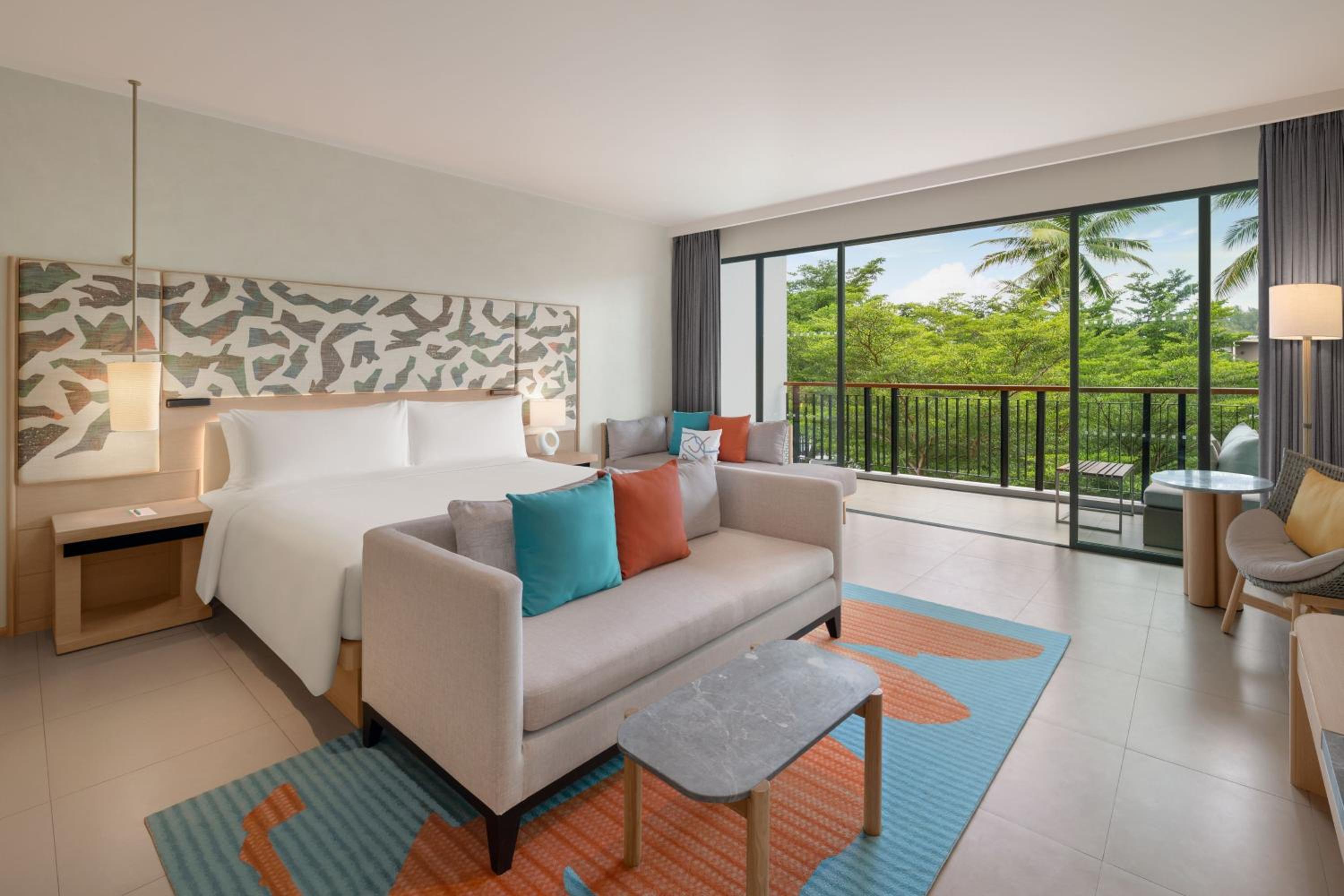 Family Suite with Bunk Bed and Garden View - Photo 2