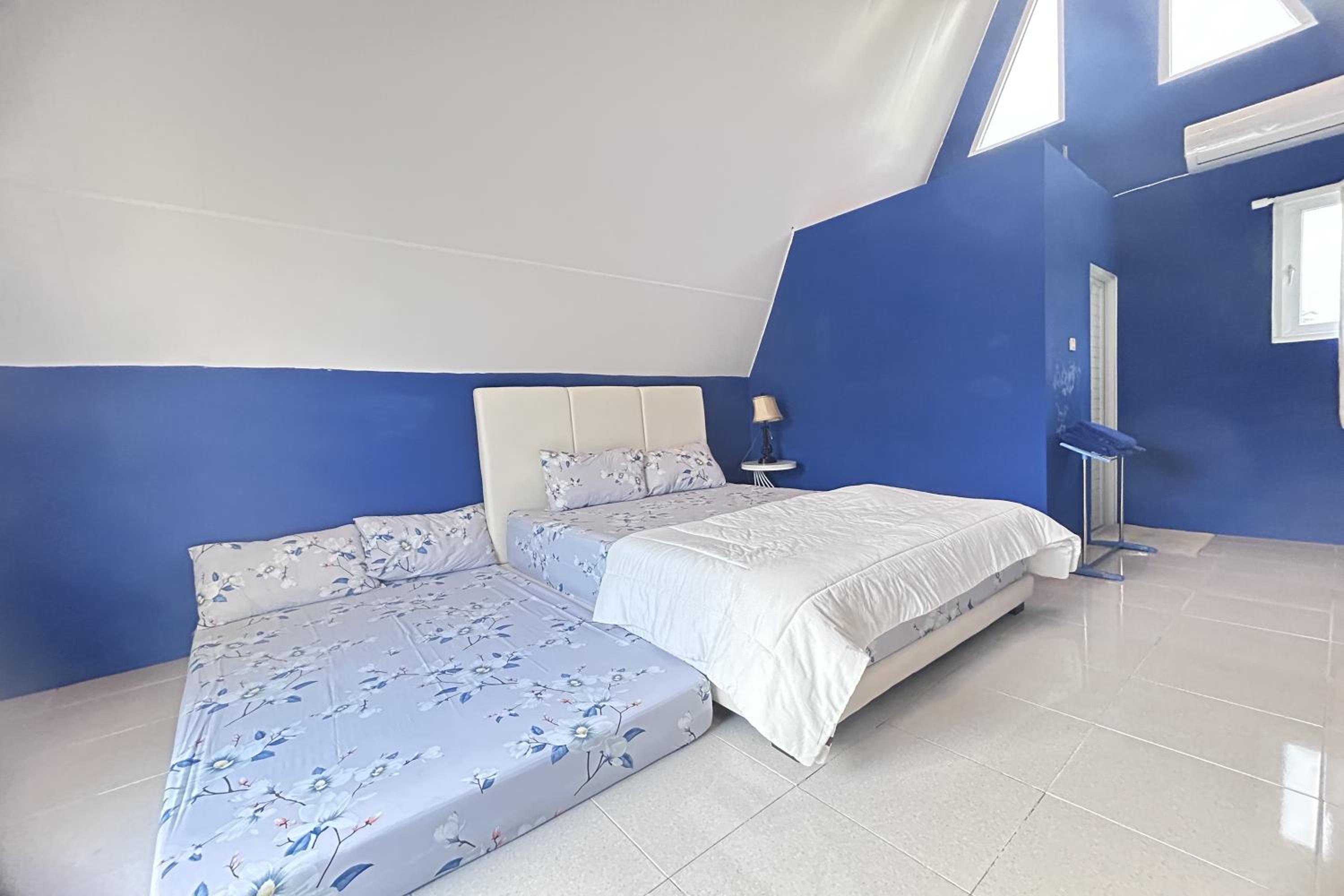 Villa photo 1