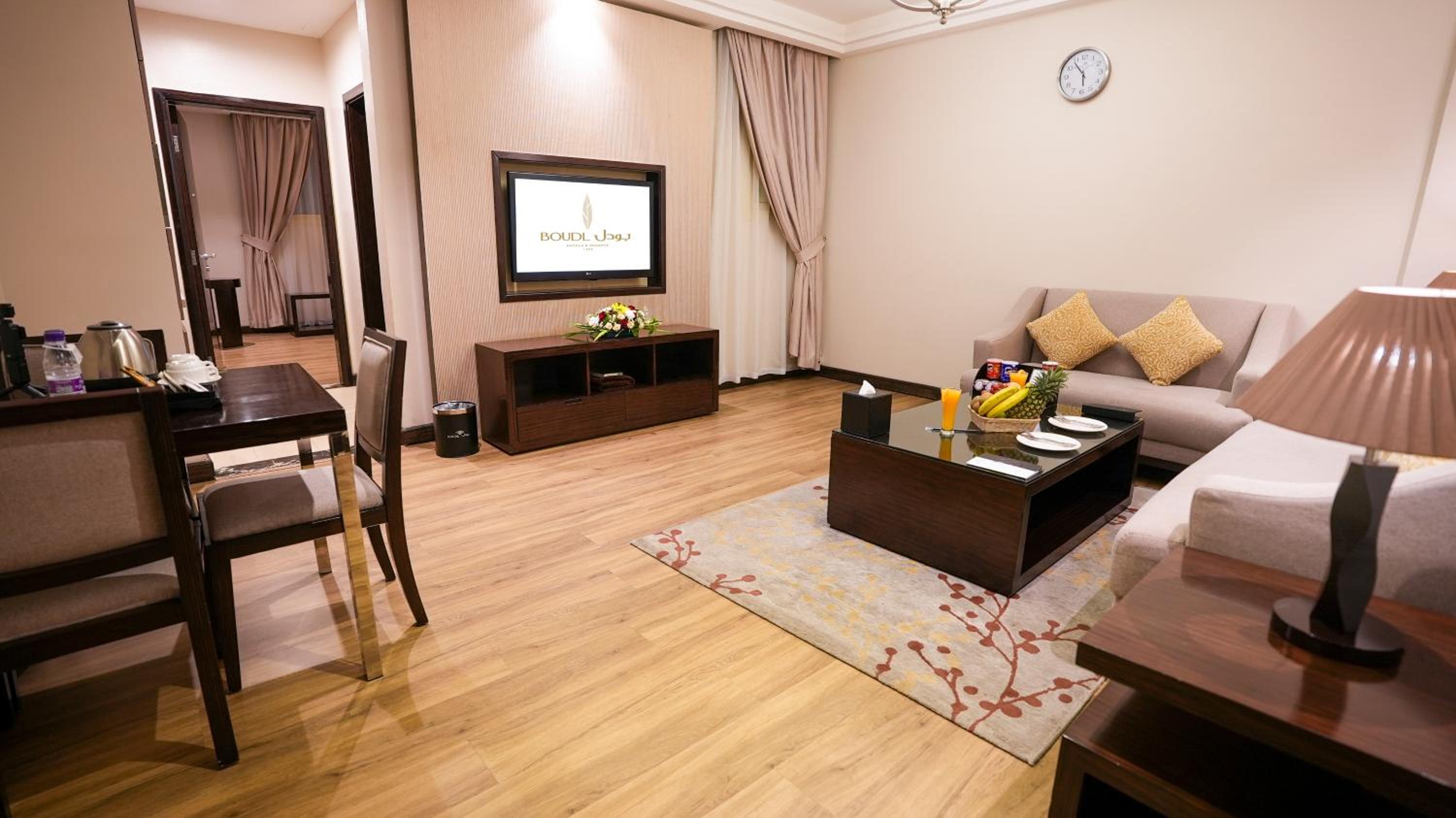 Two-Bedroom Suite - Photo 2