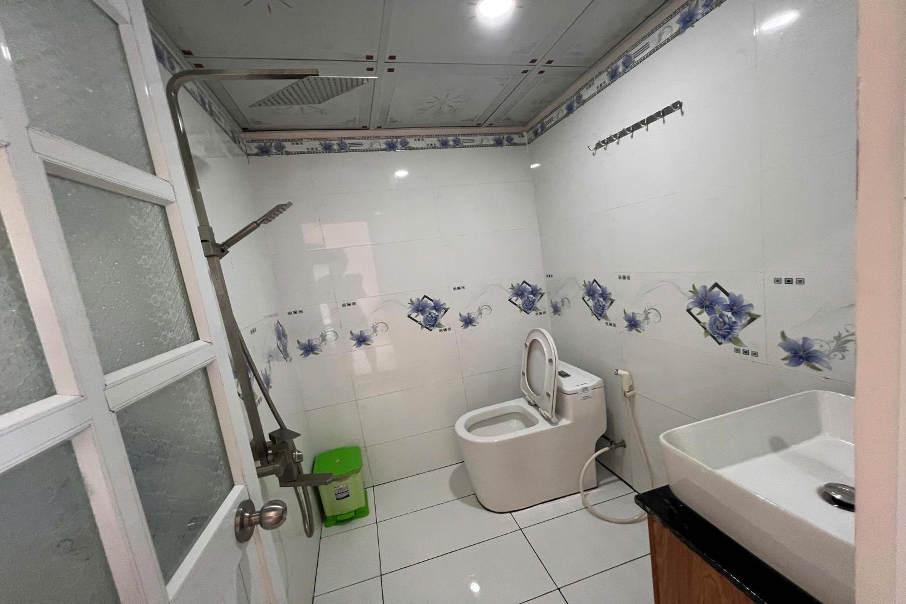 Double Room - Photo 6