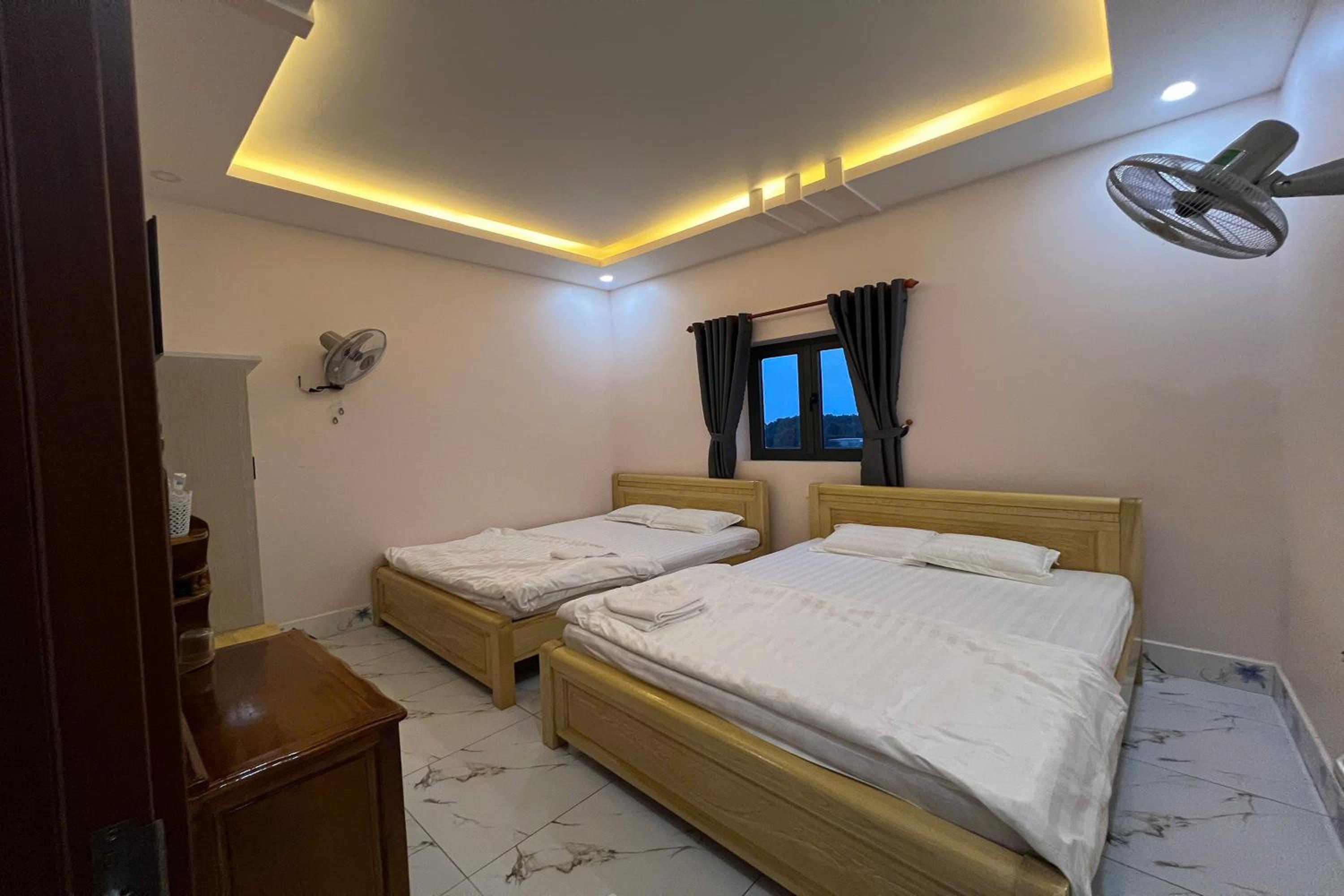Quadruple Room - Photo 5