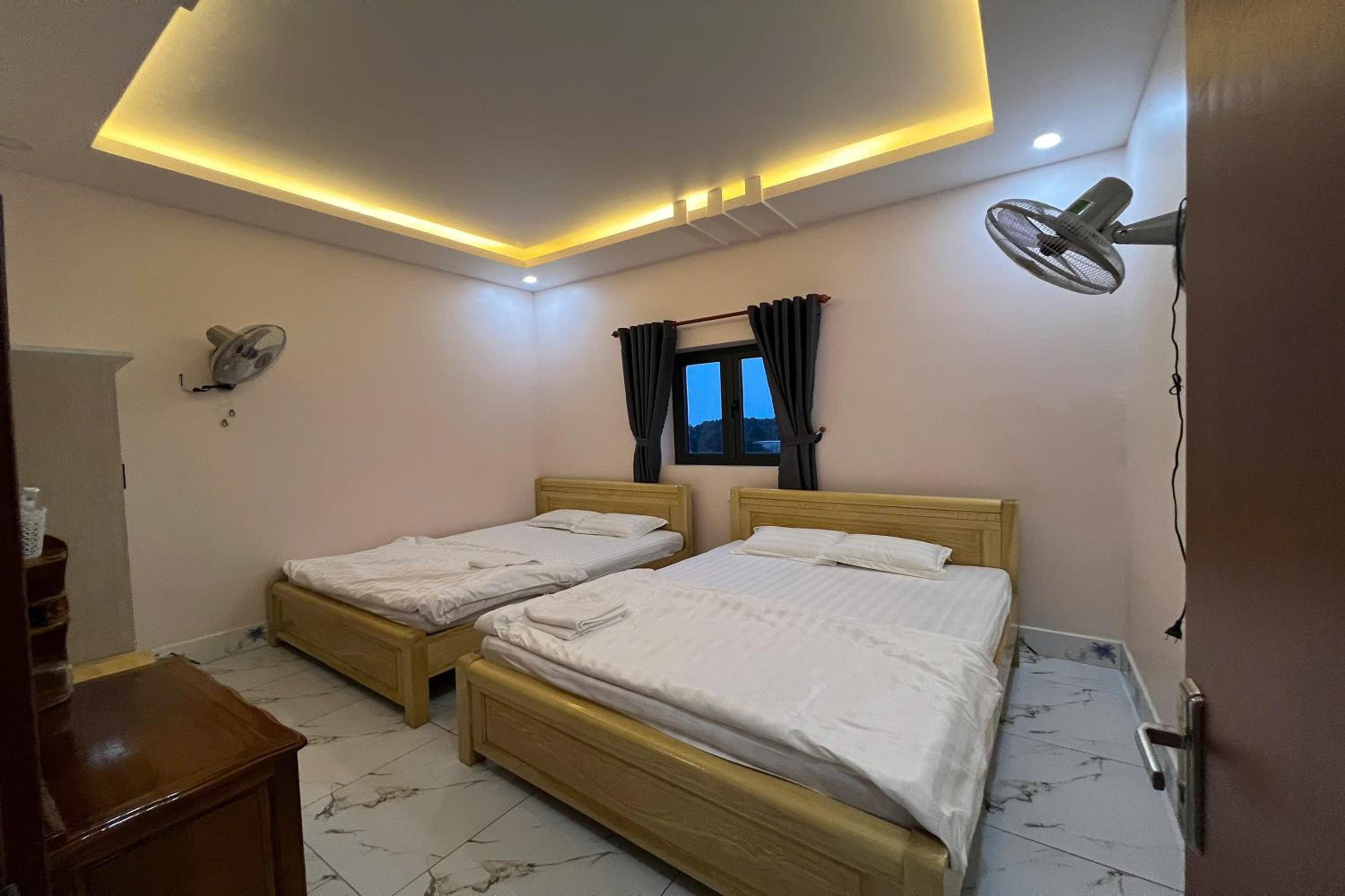 Quadruple Room - Photo 4