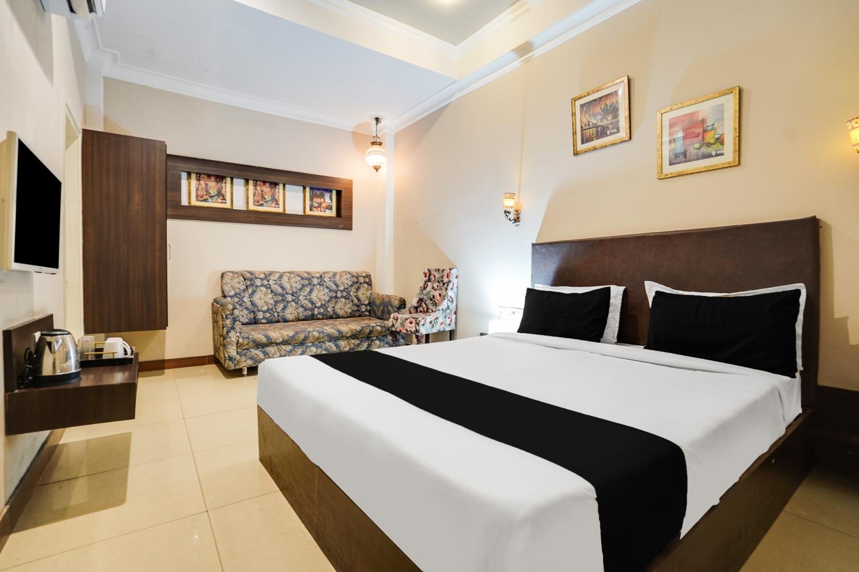 Classic Triple Room - Photo 1