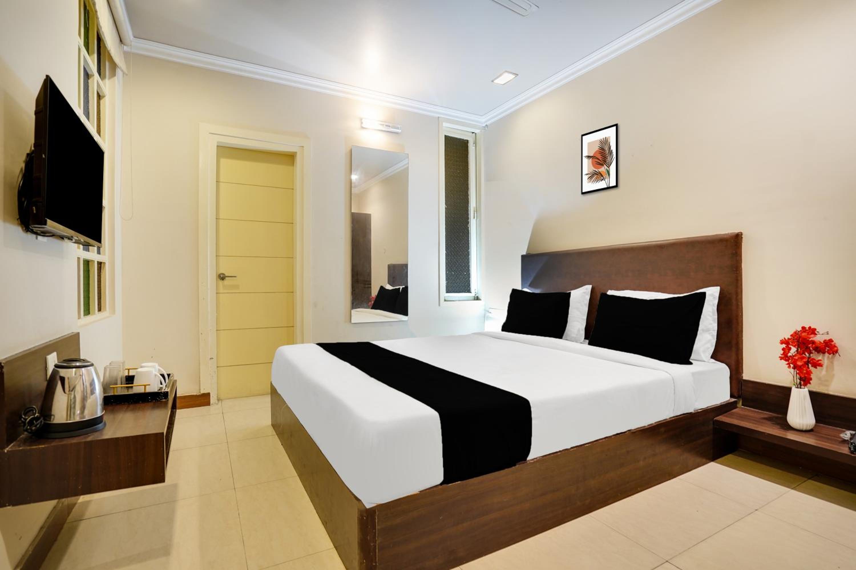 Classic Triple Room - Photo 16
