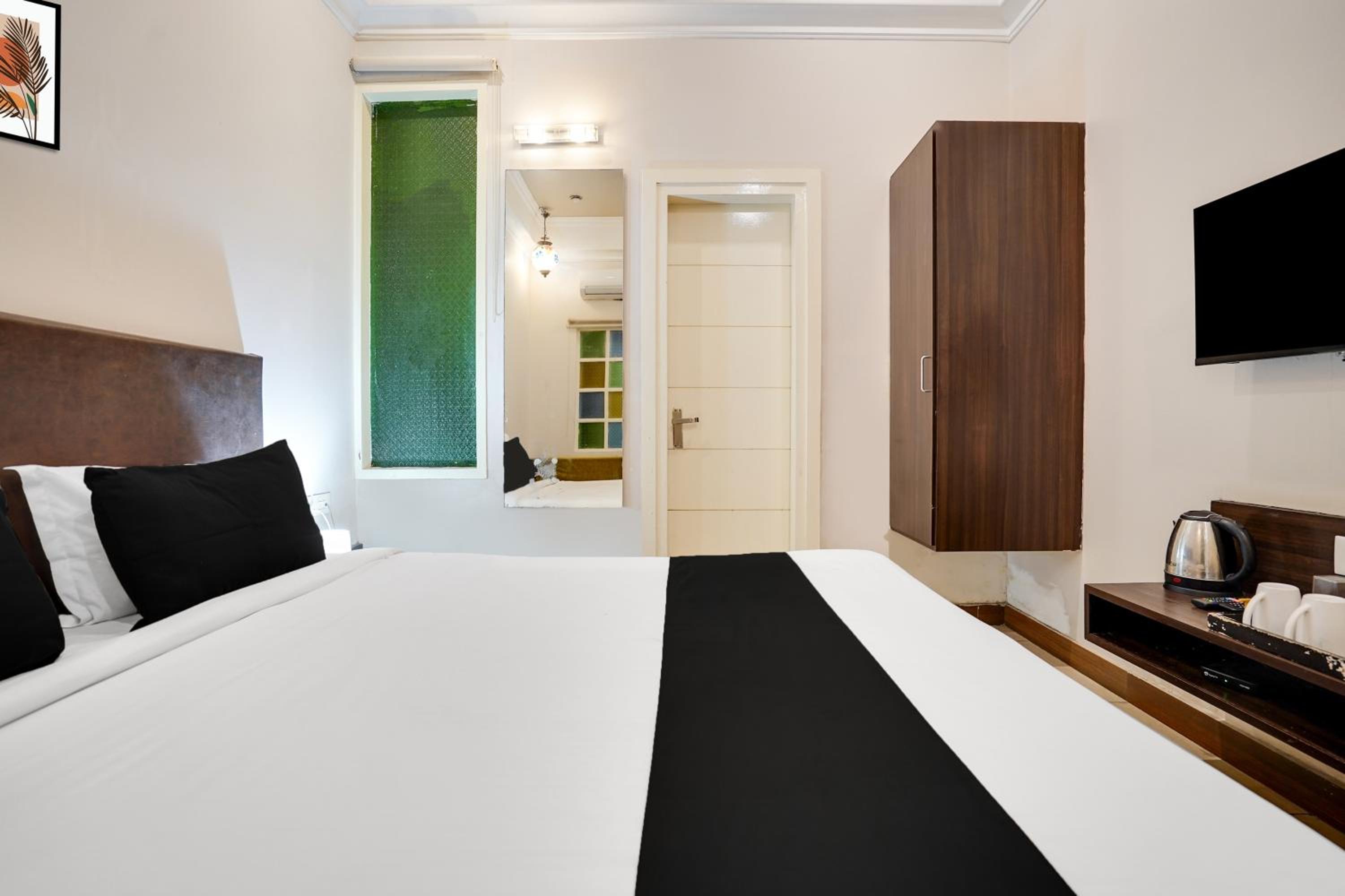 Classic Triple Room - Photo 12