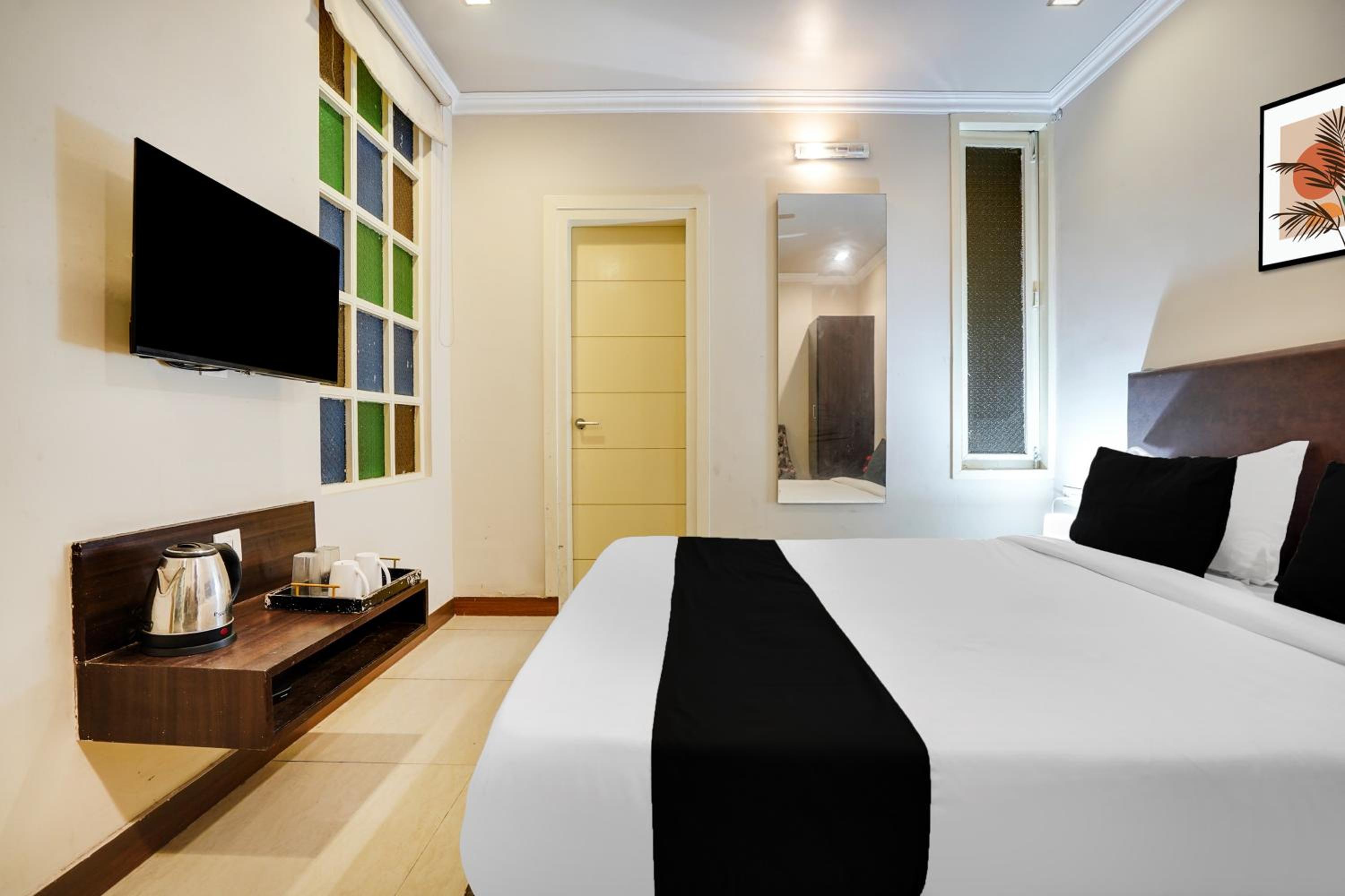 Classic Triple Room - Photo 15