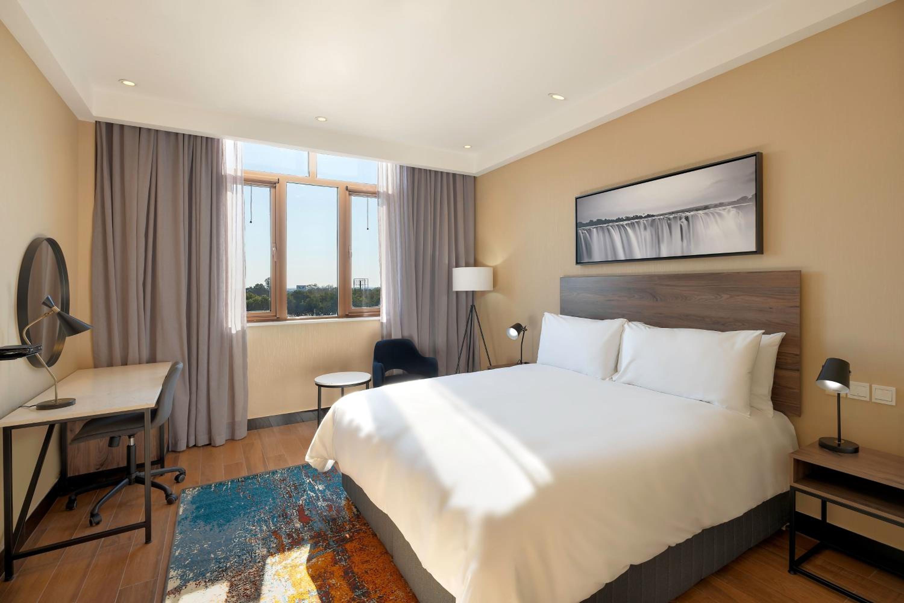 King Room with Garden View - Photo 5