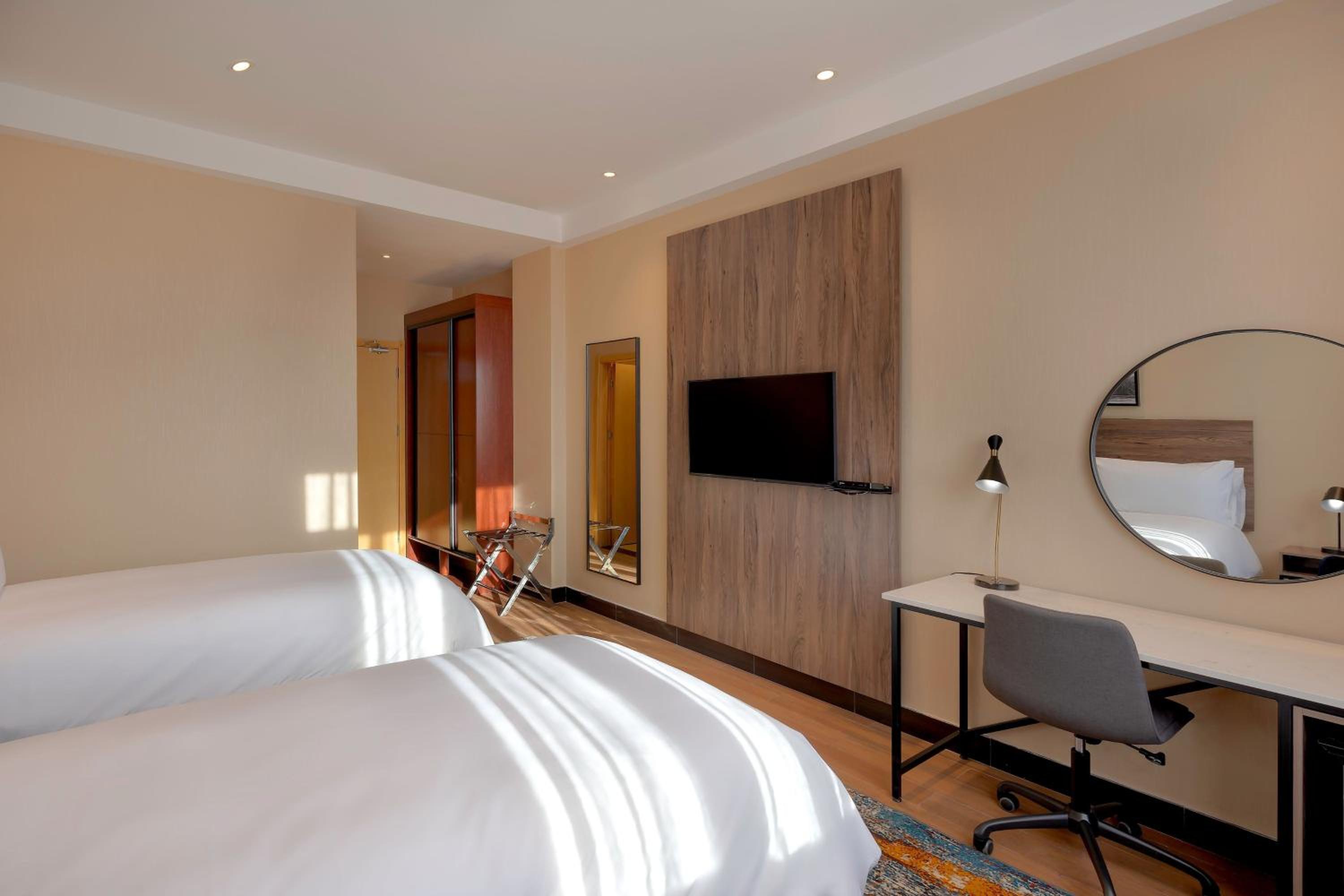 Twin Room with Garden View - Photo 4