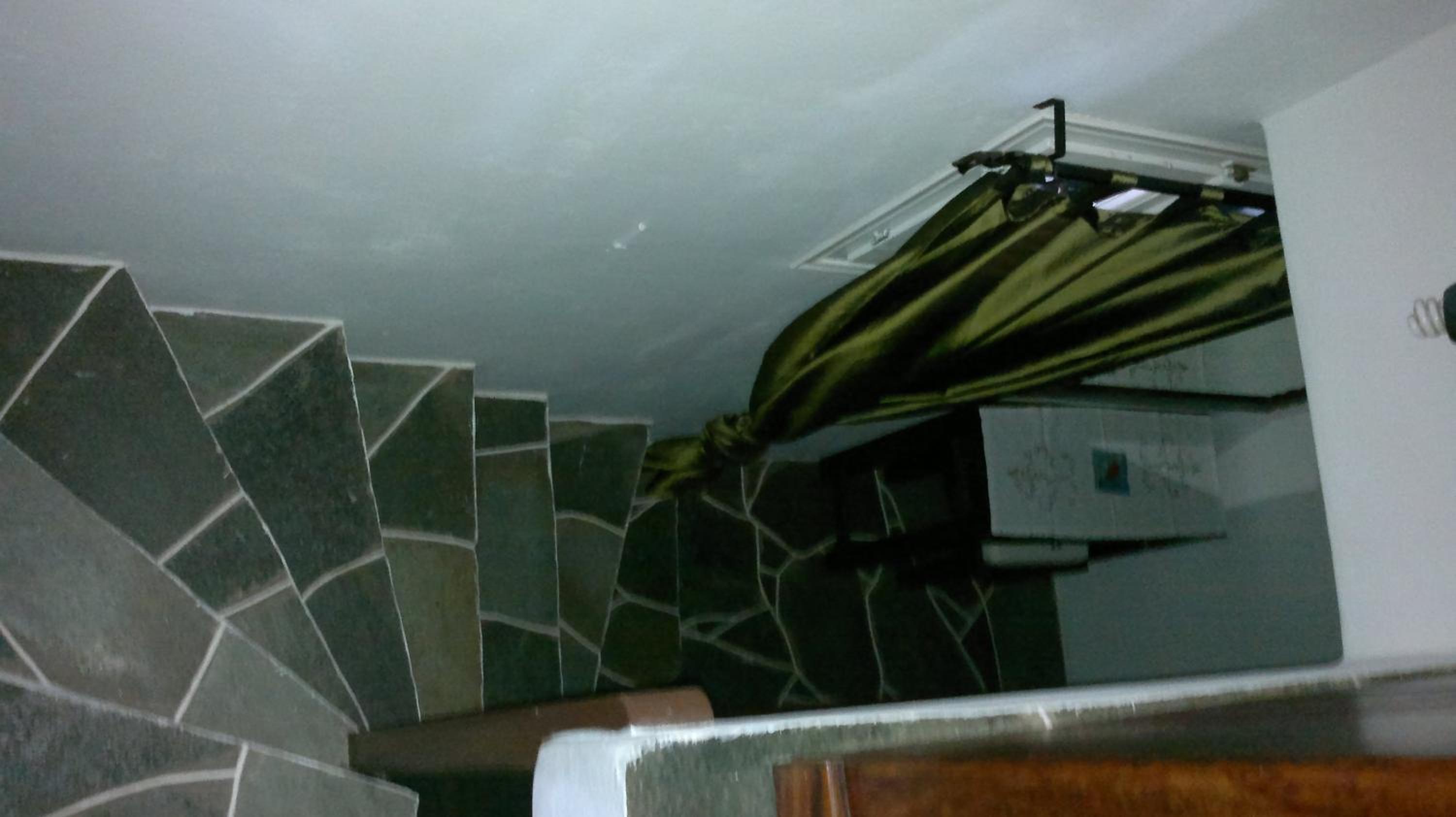 Two-Bedroom Apartment - Split Level photo 2