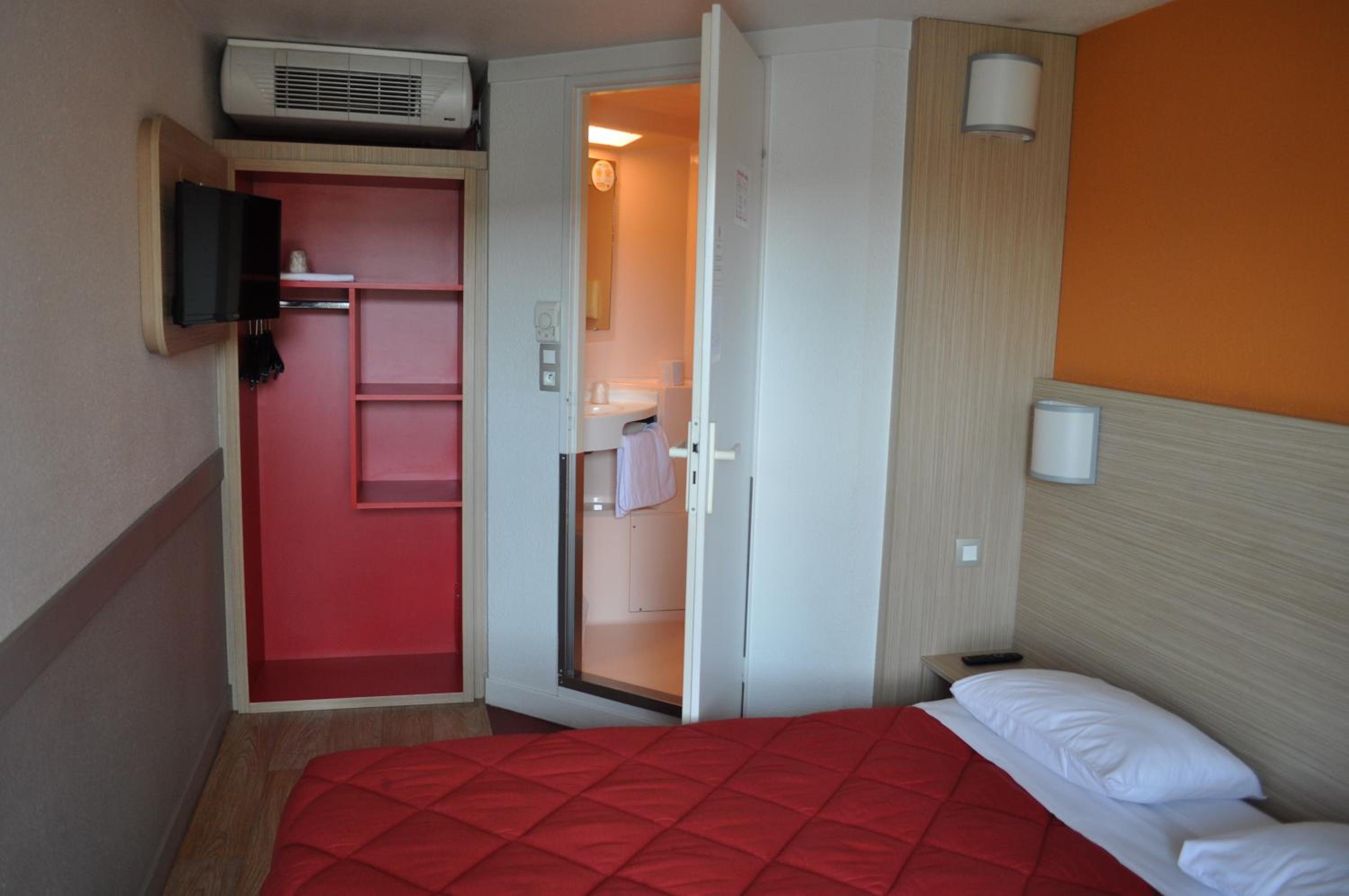 Double Room - Photo 5