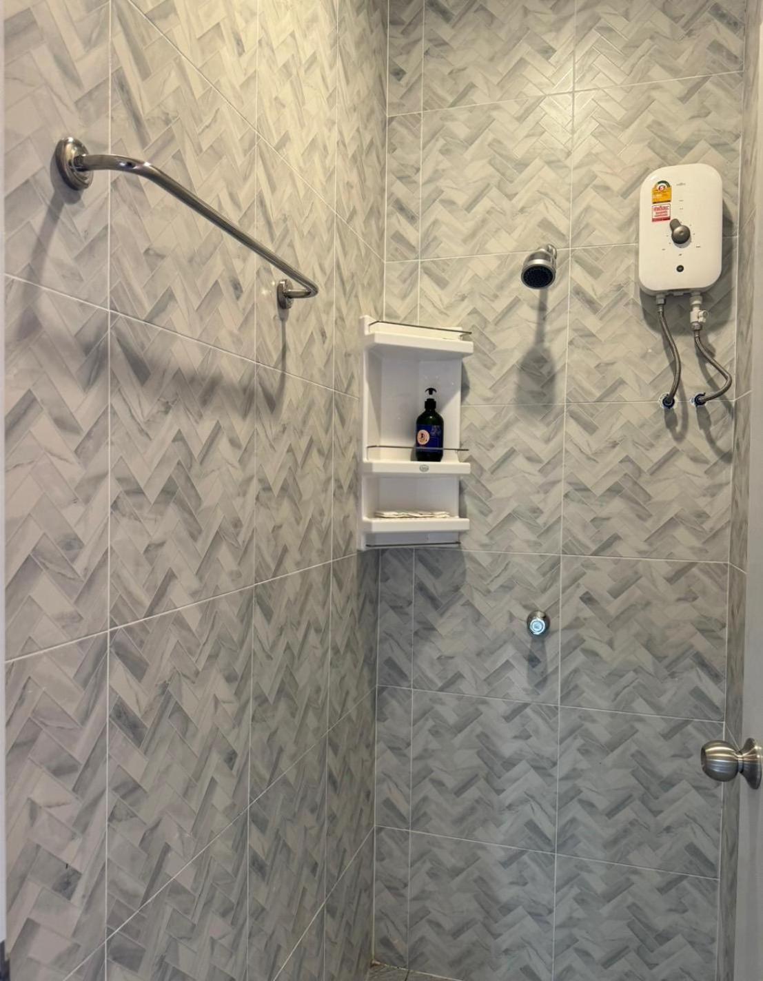 Standard Double Room with Shared Bathroom photo 1