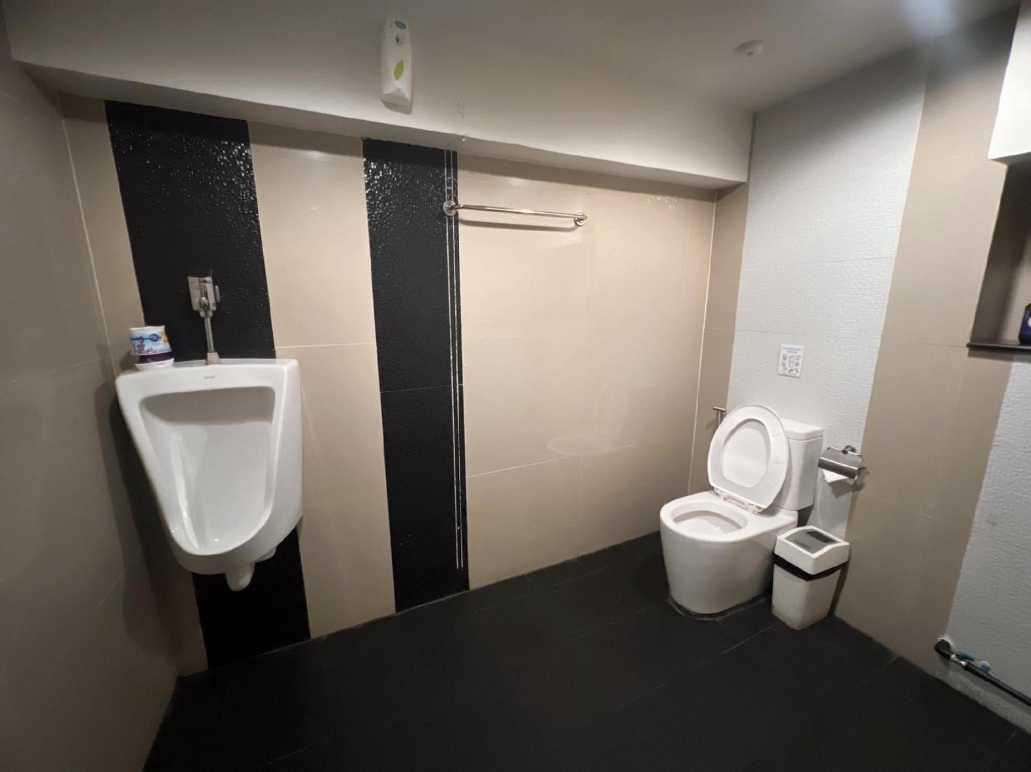 Quadruple Room with Shared Bathroom photo 3